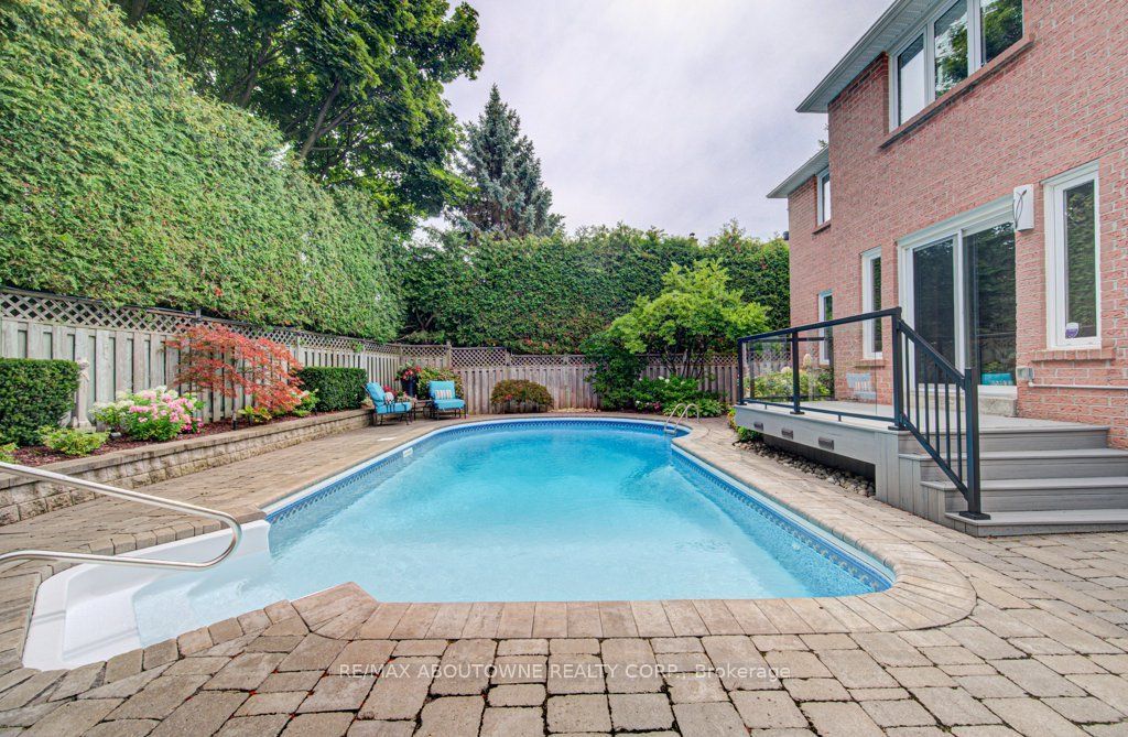 2220 Dunvegan Avenue Property Photo 46