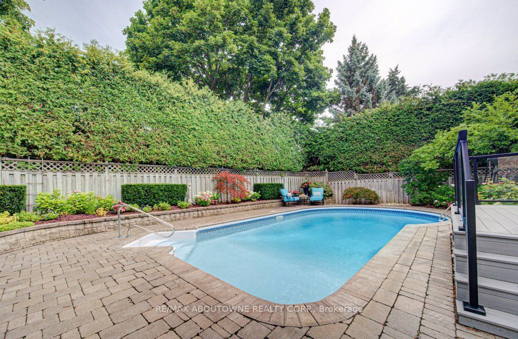 2220 Dunvegan Avenue Property Photo 47