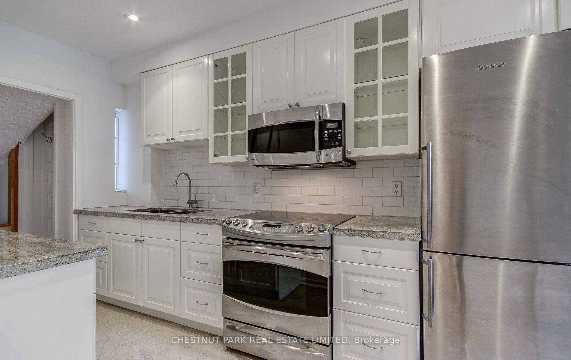 89 Fern Avenue Property Photo 13