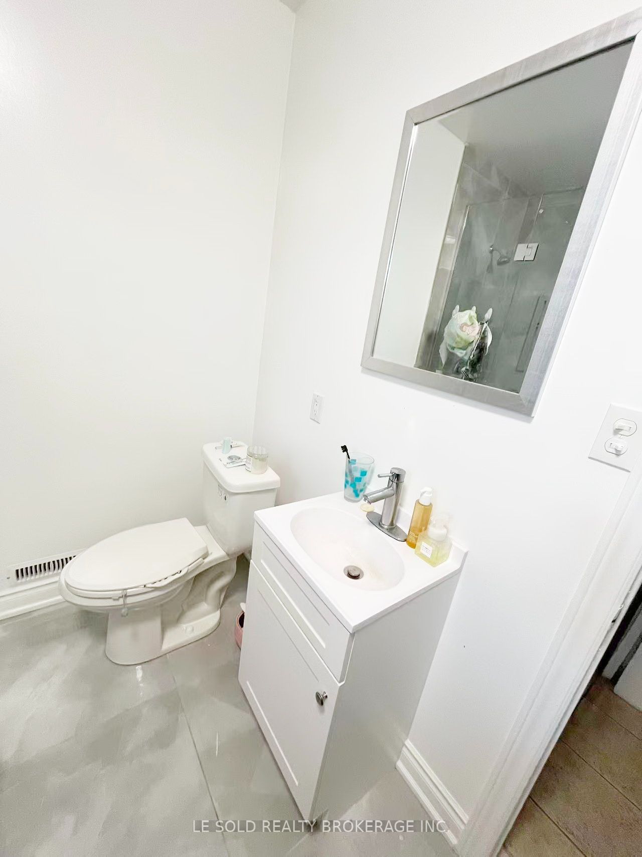 271 Hallam Street 1 Bedroom Property Photo 3