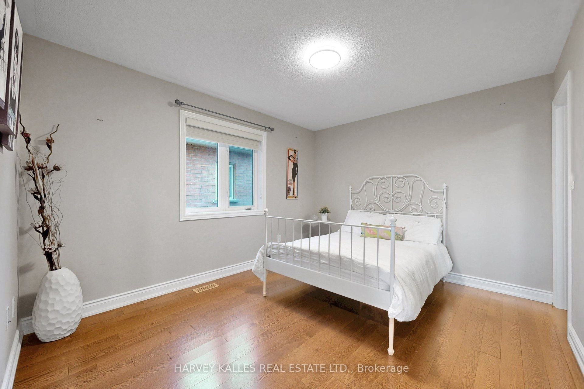 10 Concorde Drive Property Photo 22