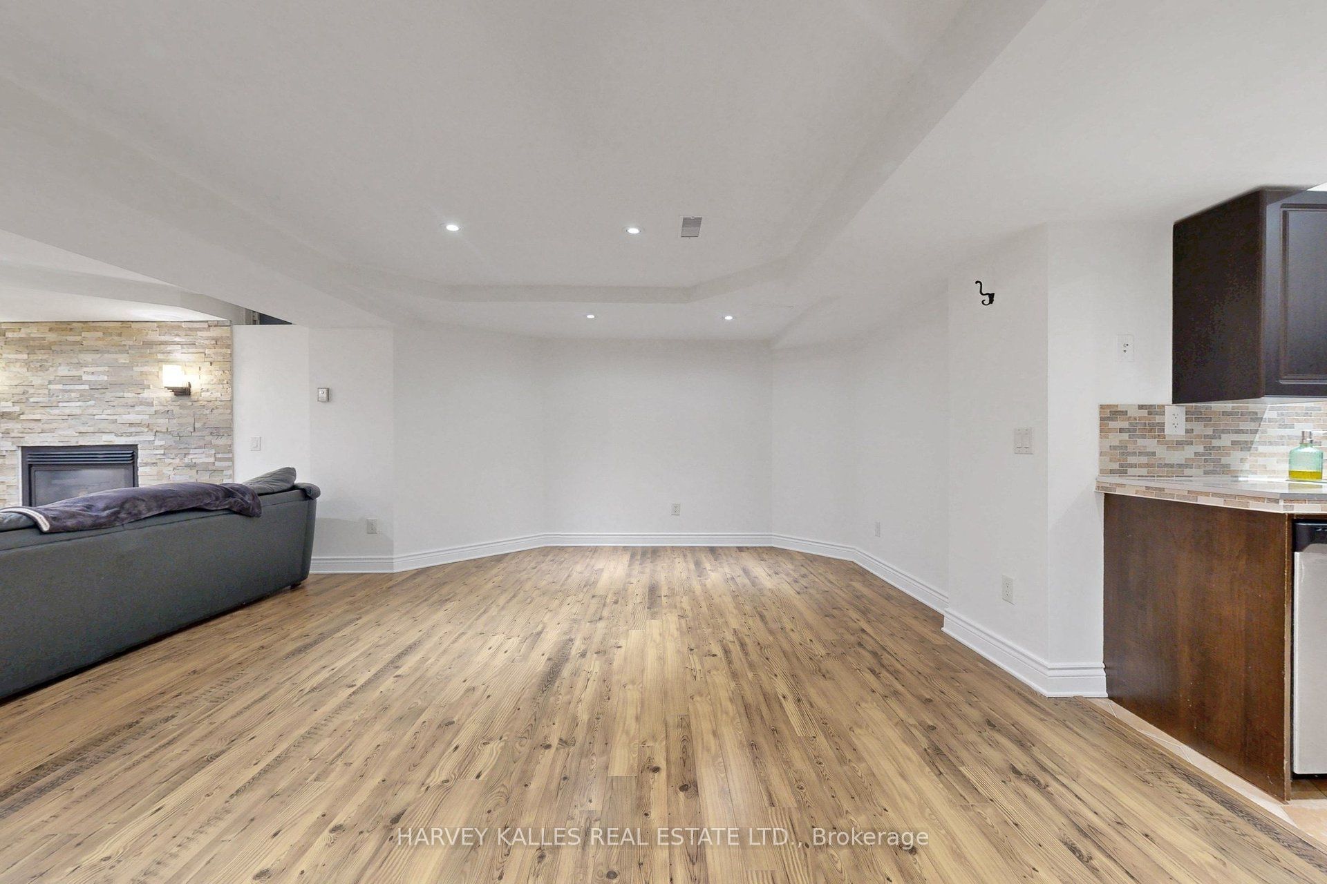 10 Concorde Drive Property Photo 32