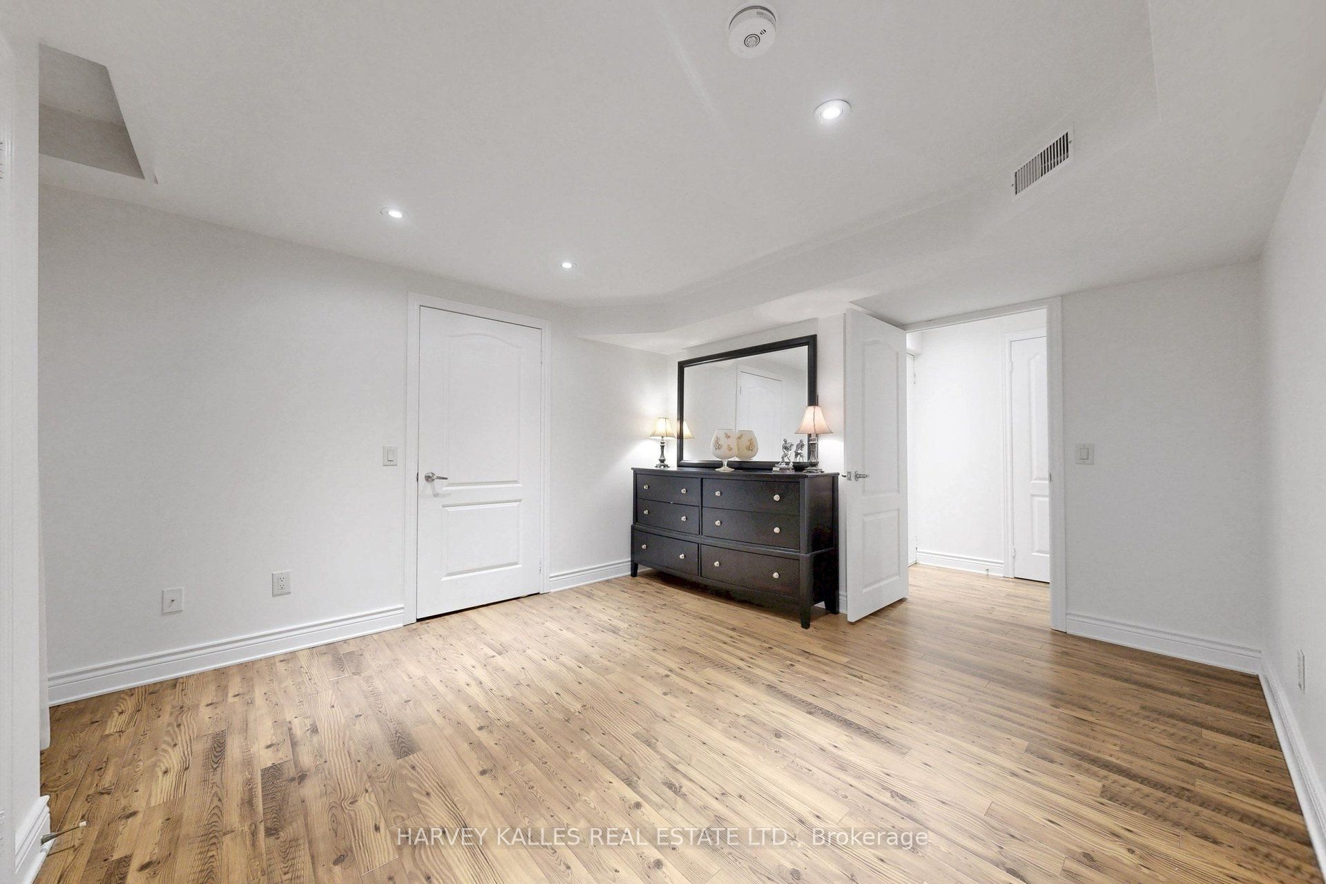 10 Concorde Drive Property Photo 35