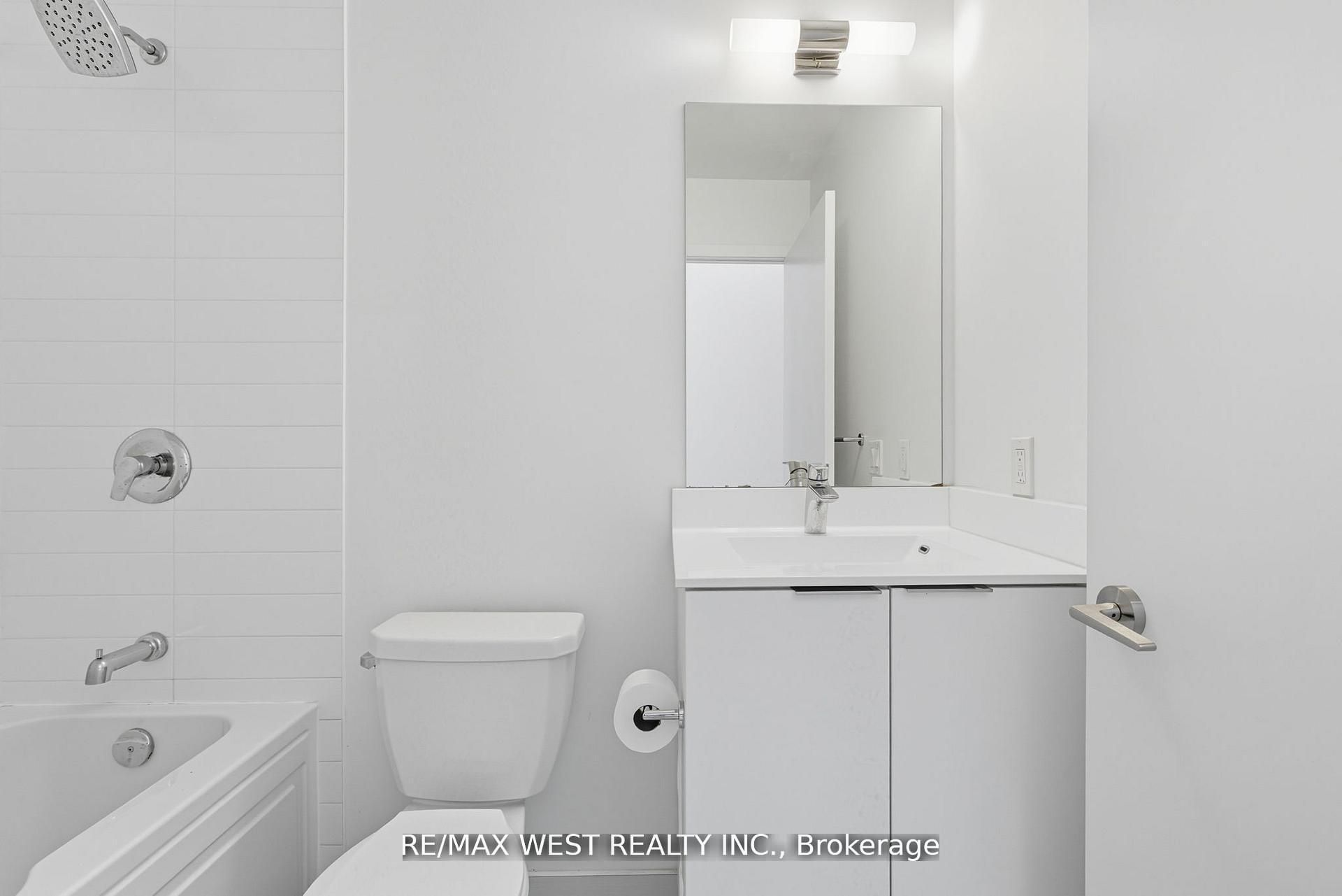 20 Shore Breeze Drive 702 Property Photo 21