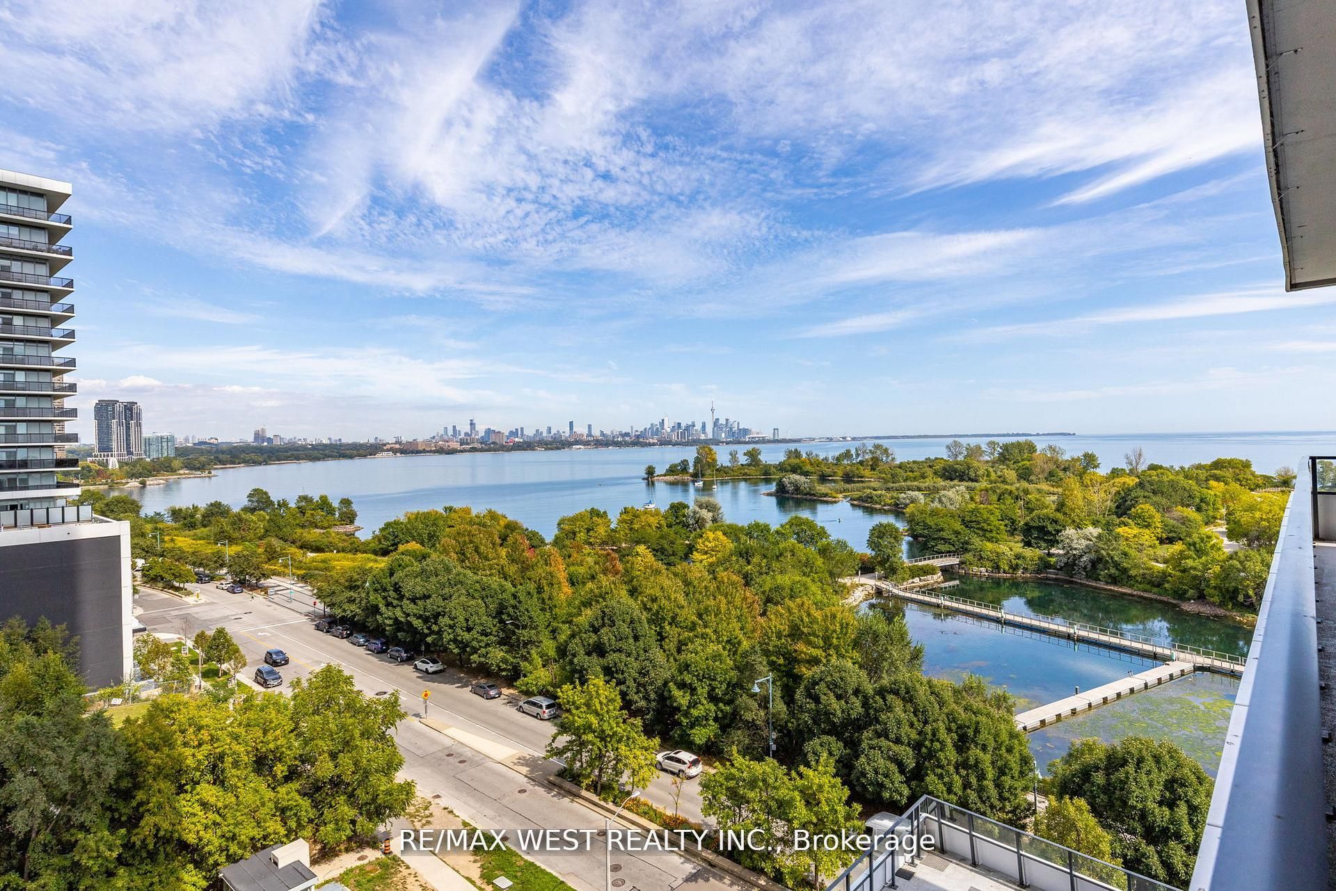 20 Shore Breeze Drive 702 Property Photo 30