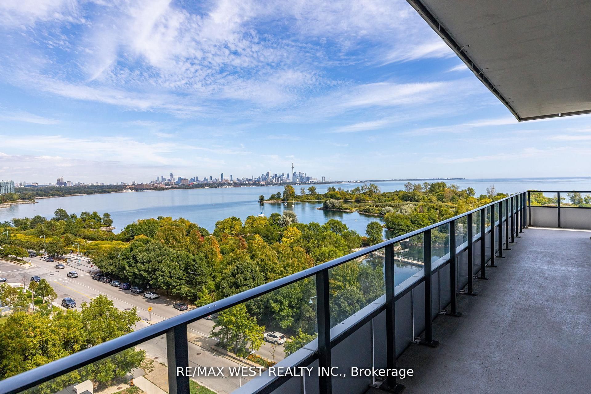 20 Shore Breeze Drive 702 Property Photo 31