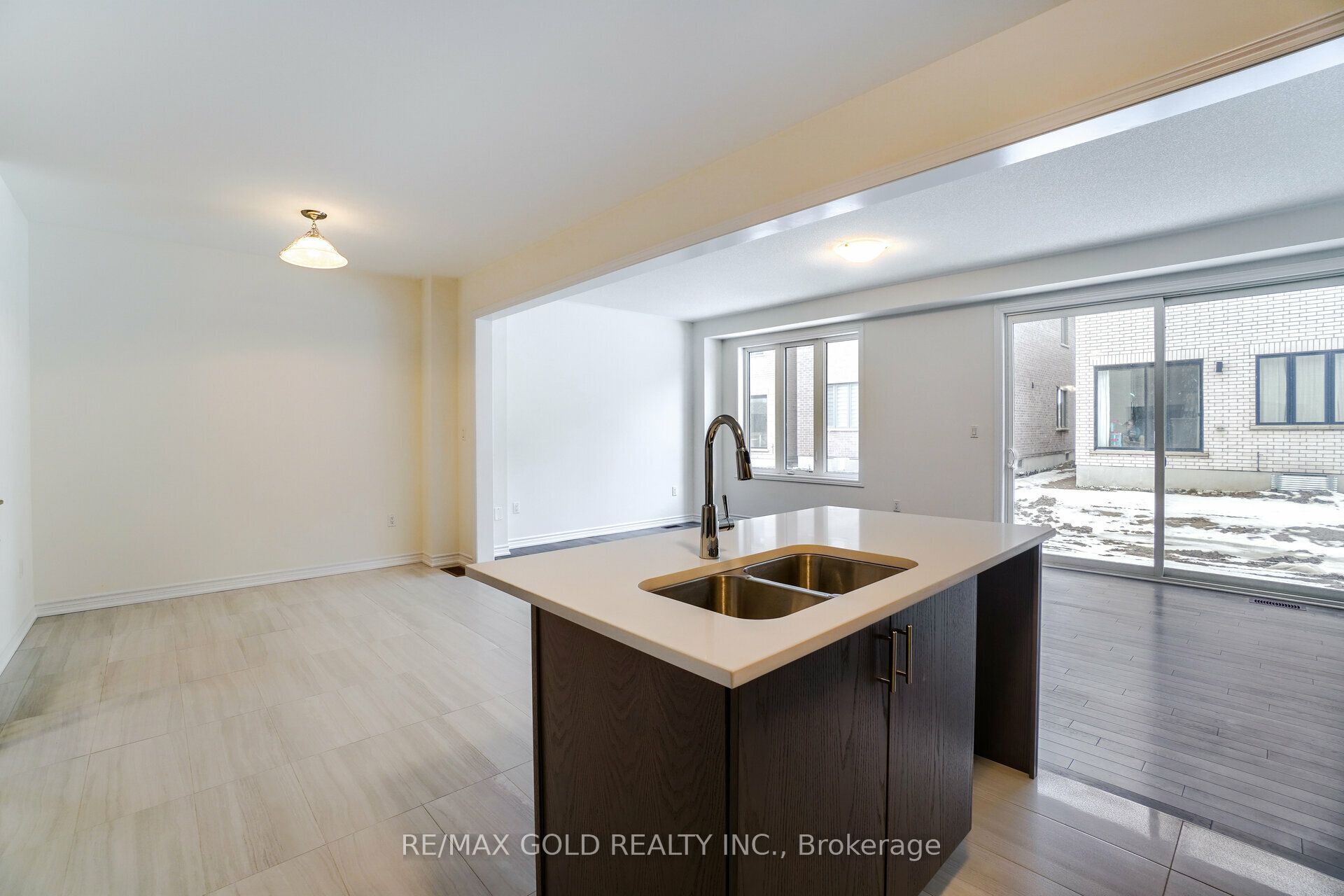 26 Del Grappa Street Property Photo 14