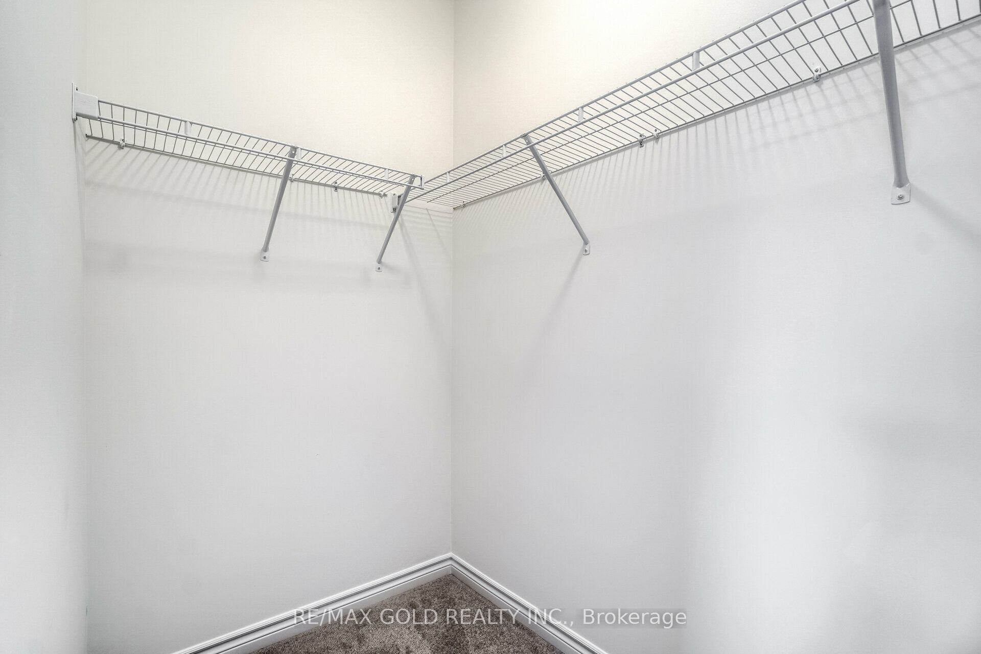 26 Del Grappa Street Property Photo 28