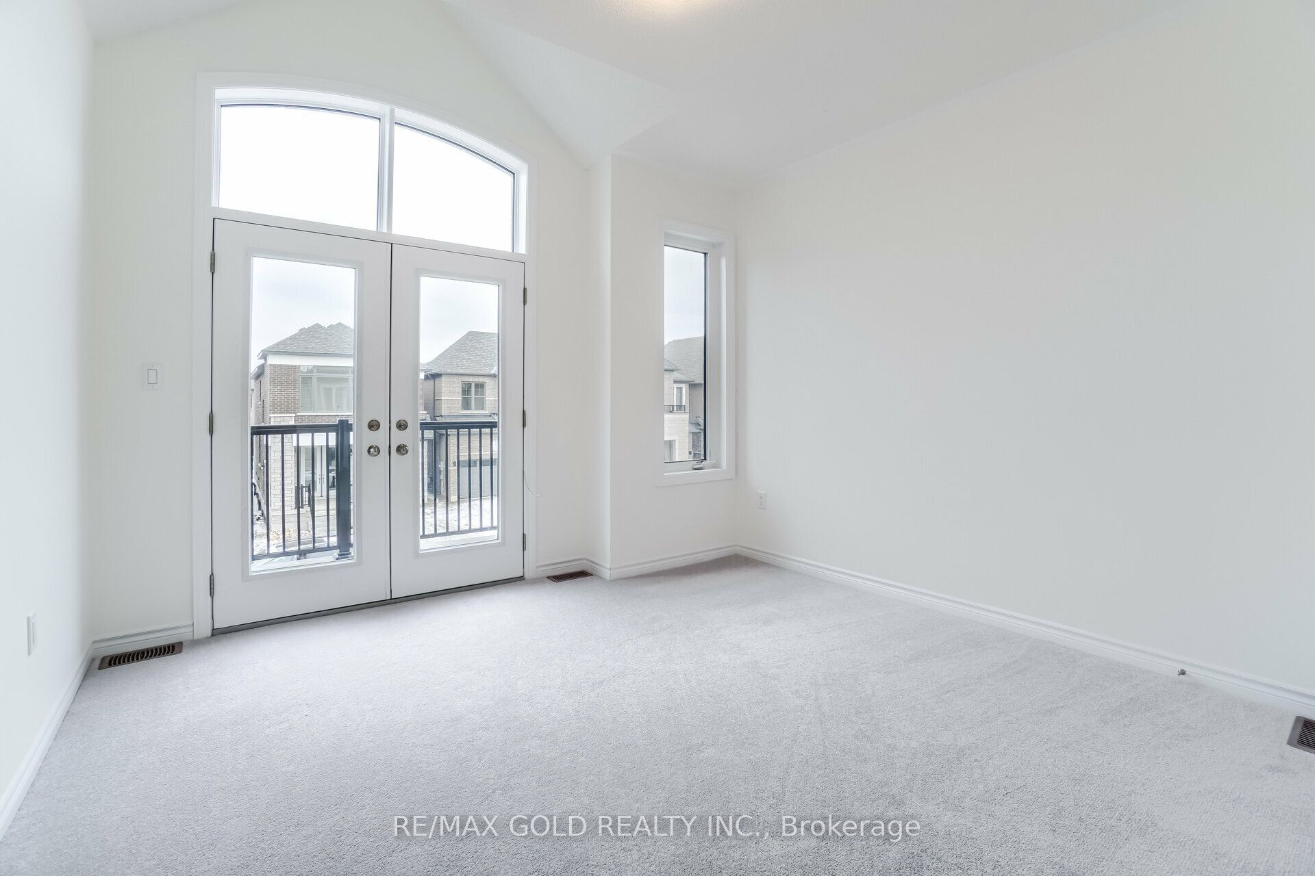 26 Del Grappa Street Property Photo 30