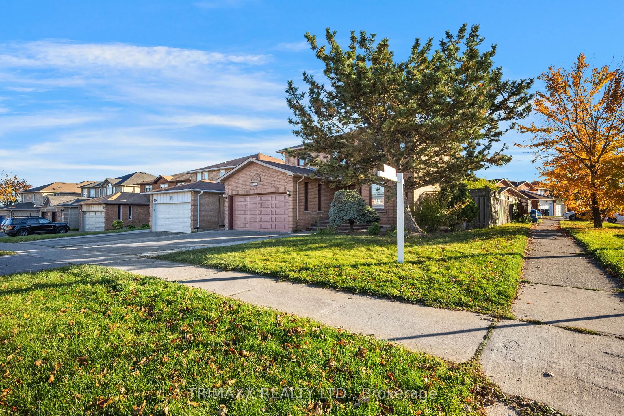 23 Oaklea Boulevard Property Photo 2