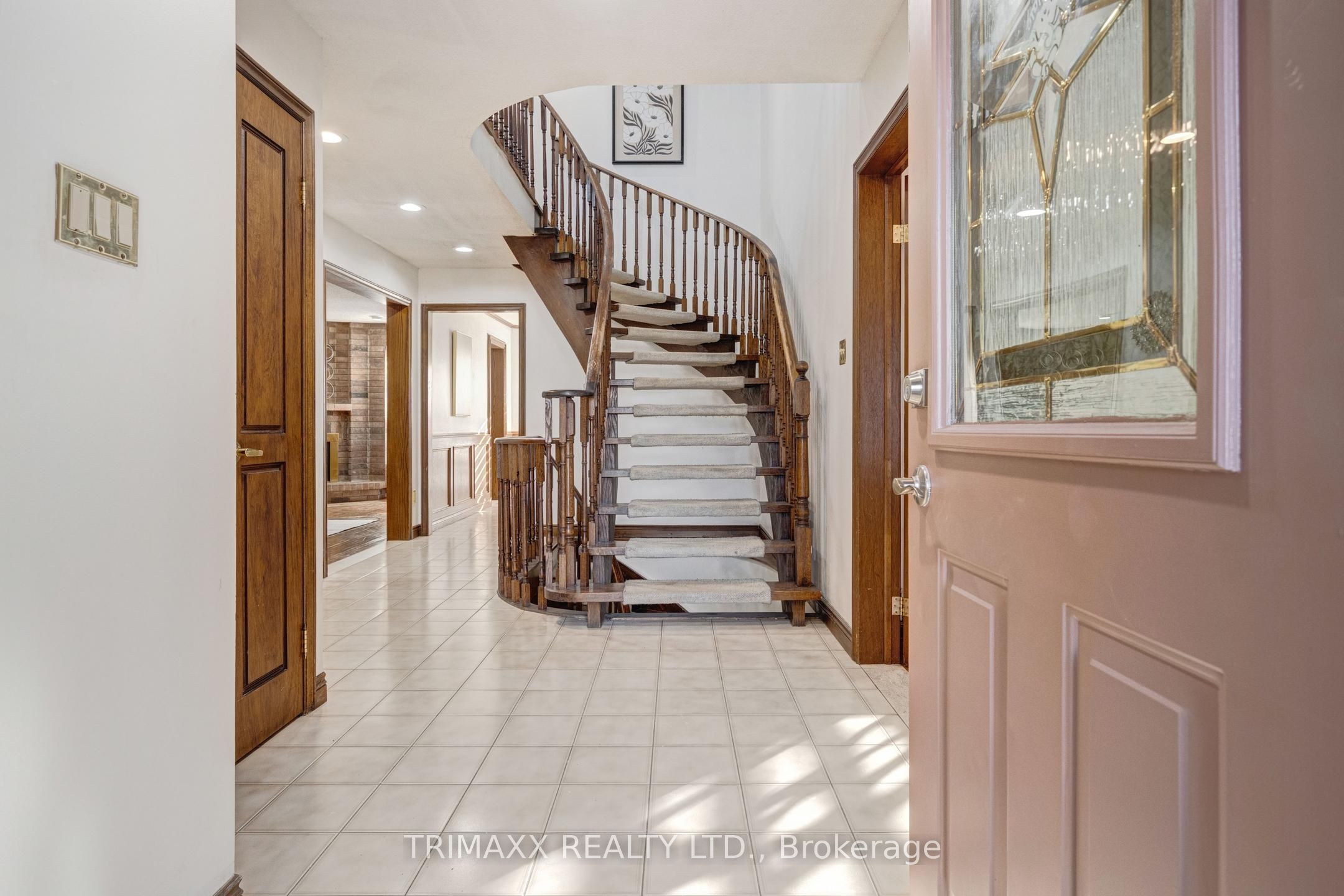 23 Oaklea Boulevard Property Photo 5