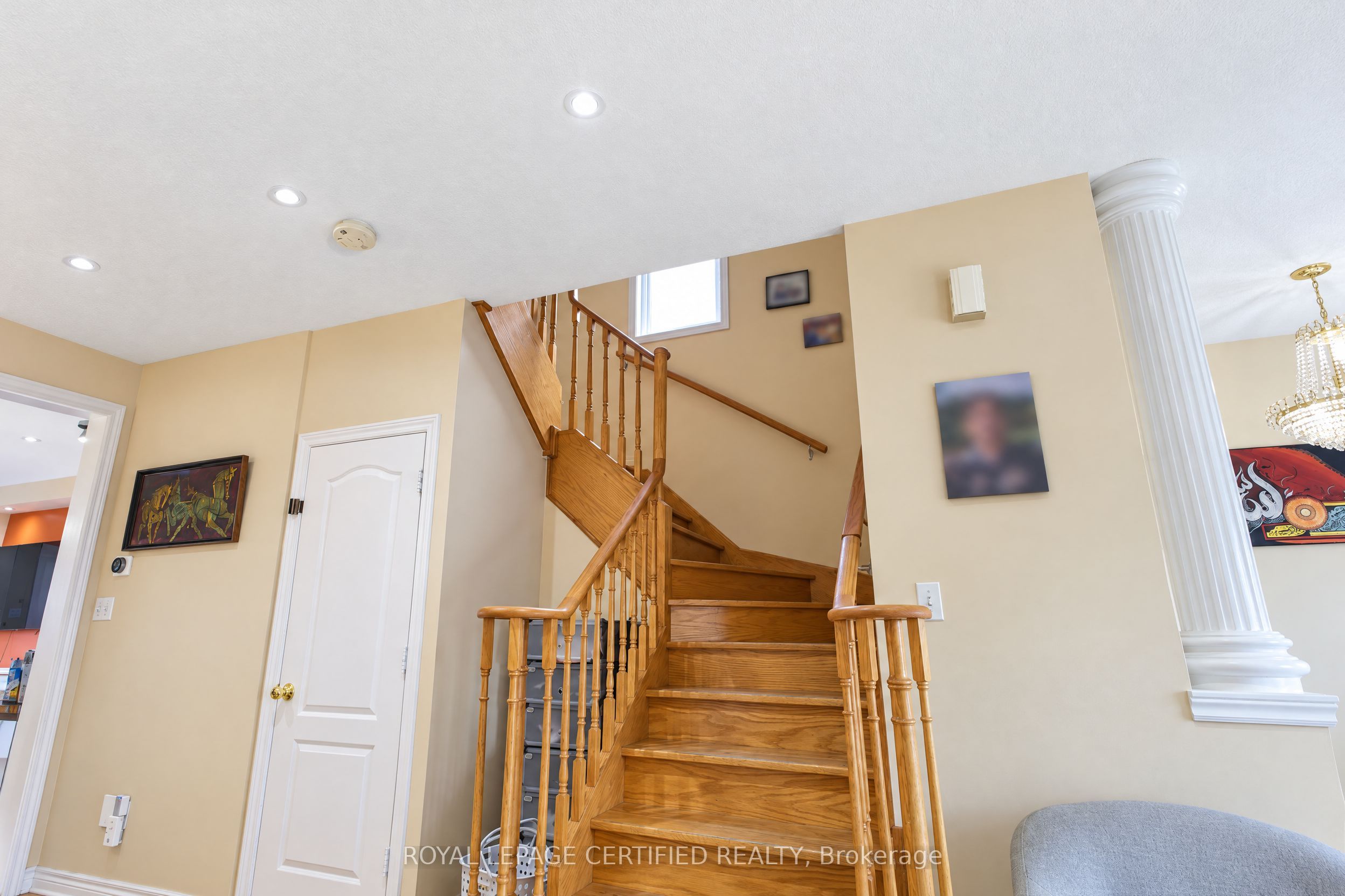 5481 Festival Drive Property Photo 11