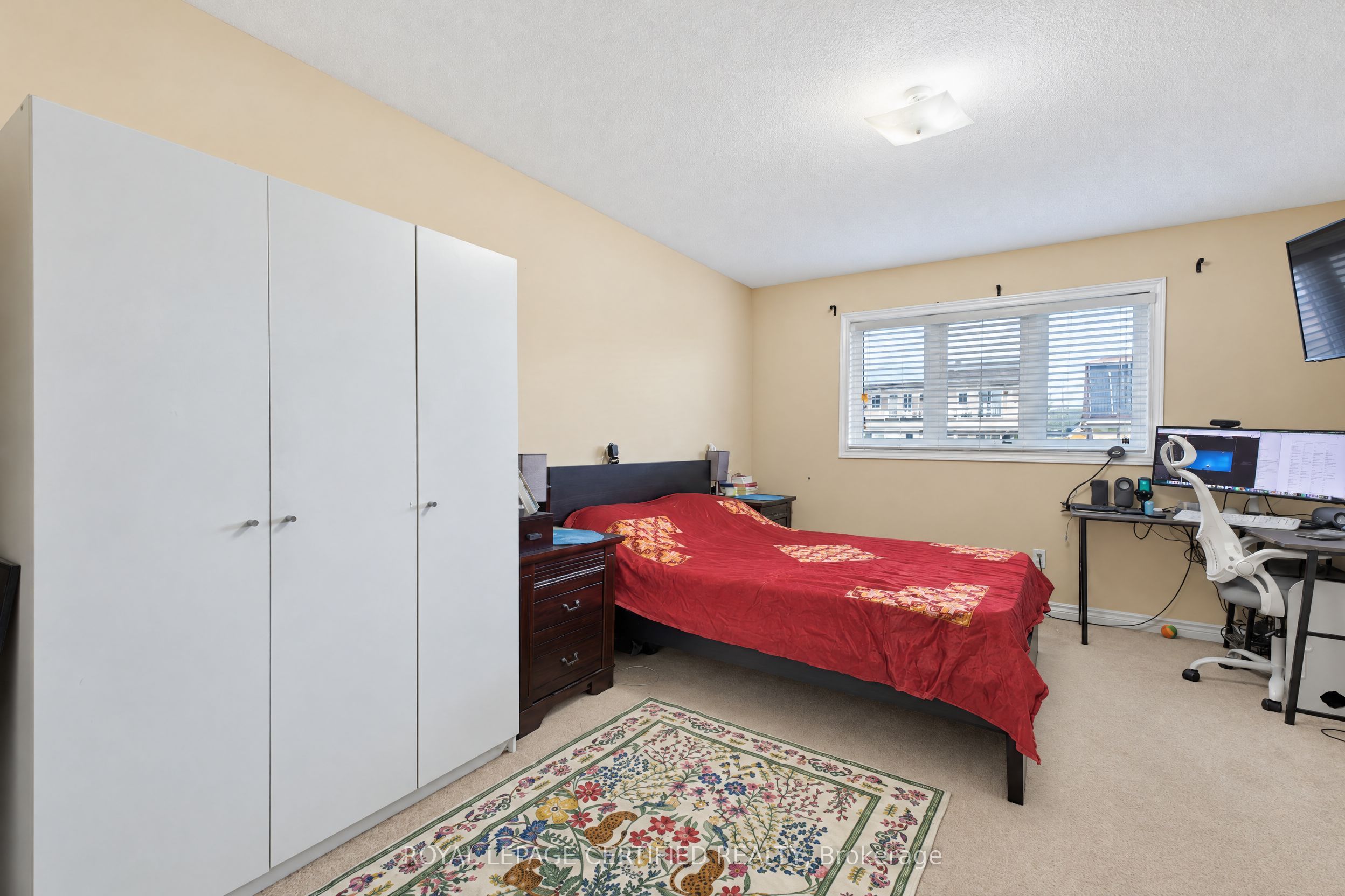 5481 Festival Drive Property Photo 13