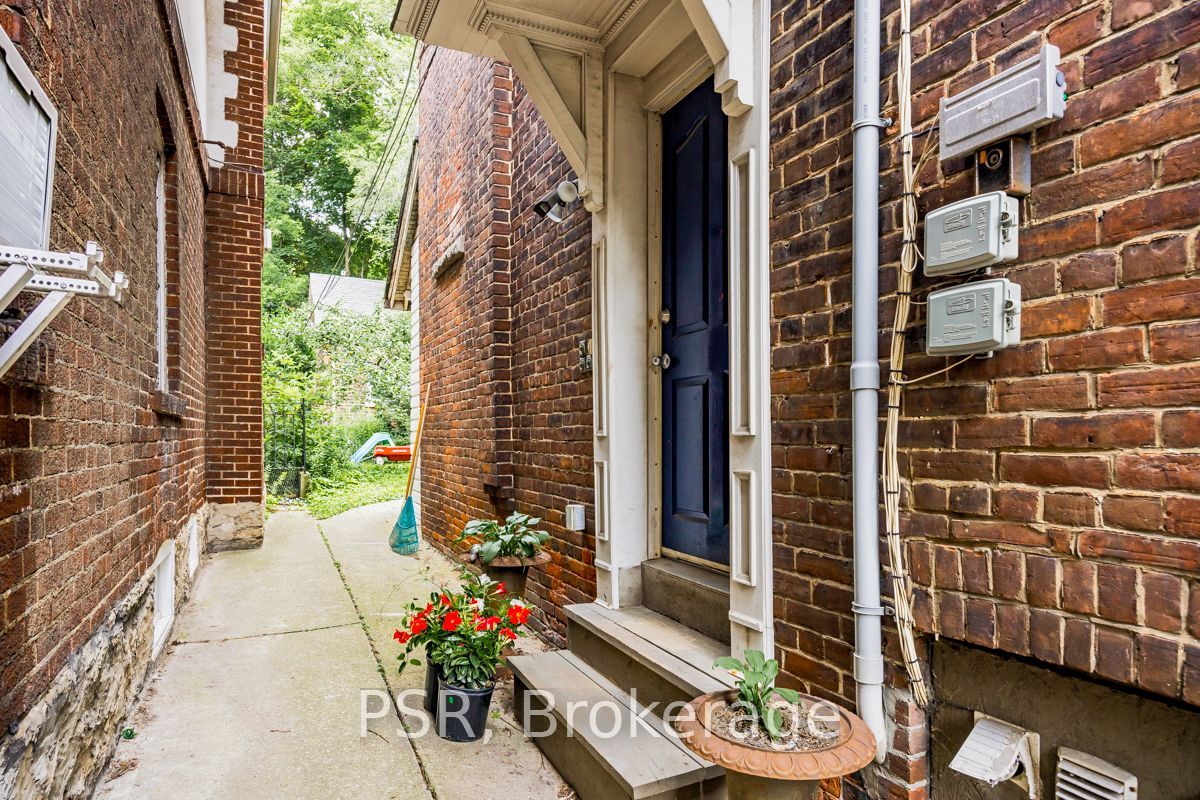 483 Parkside Drive 2b Property Photo 3