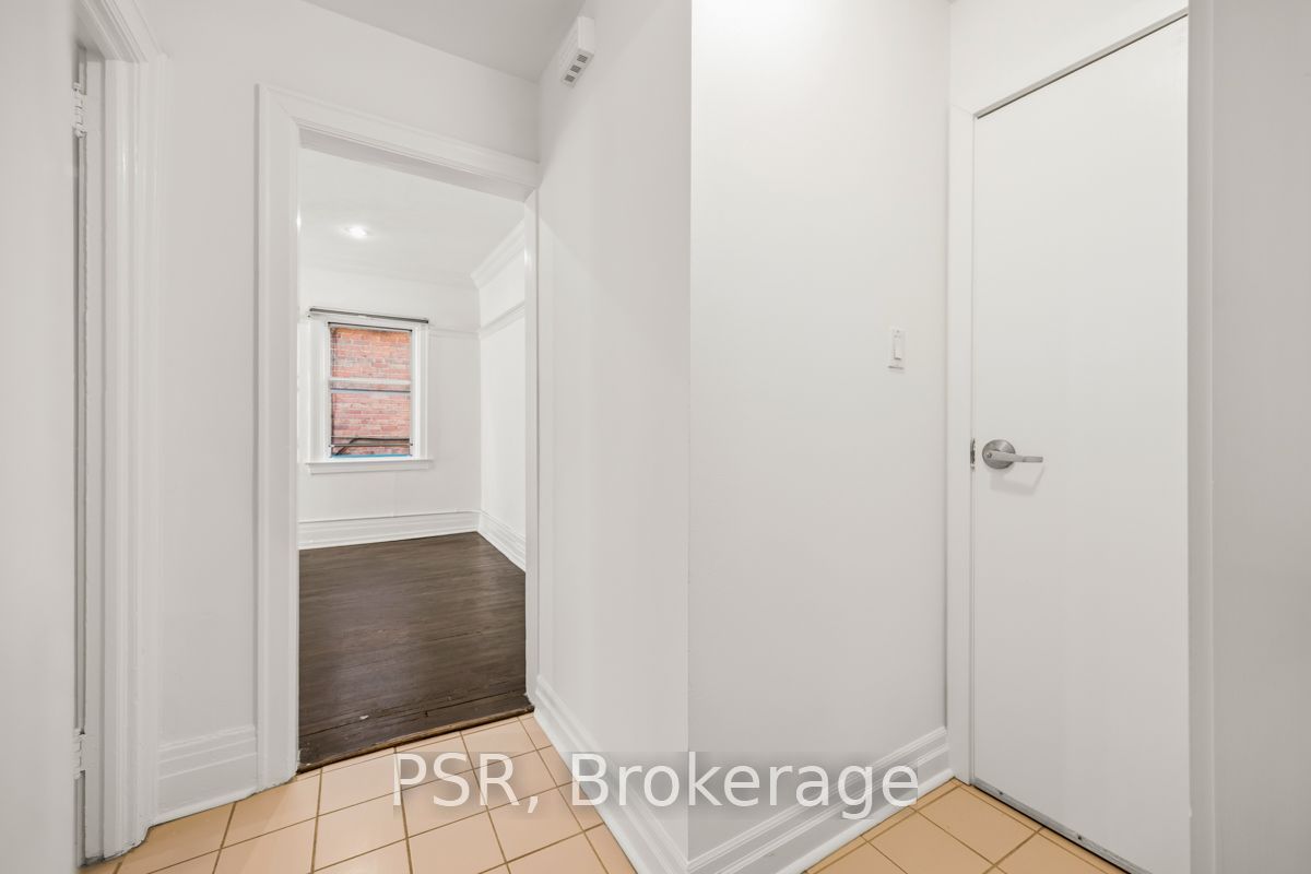 483 Parkside Drive 2b Property Photo 4