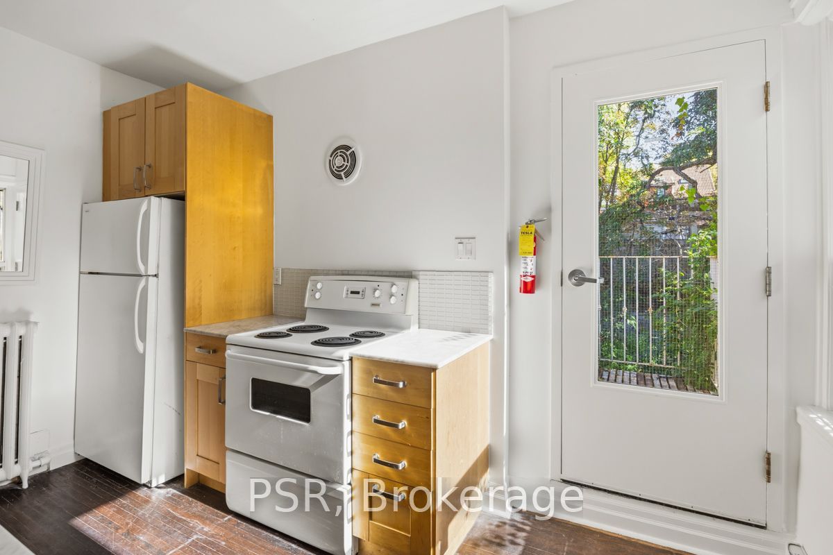 483 Parkside Drive 2b Property Photo 12