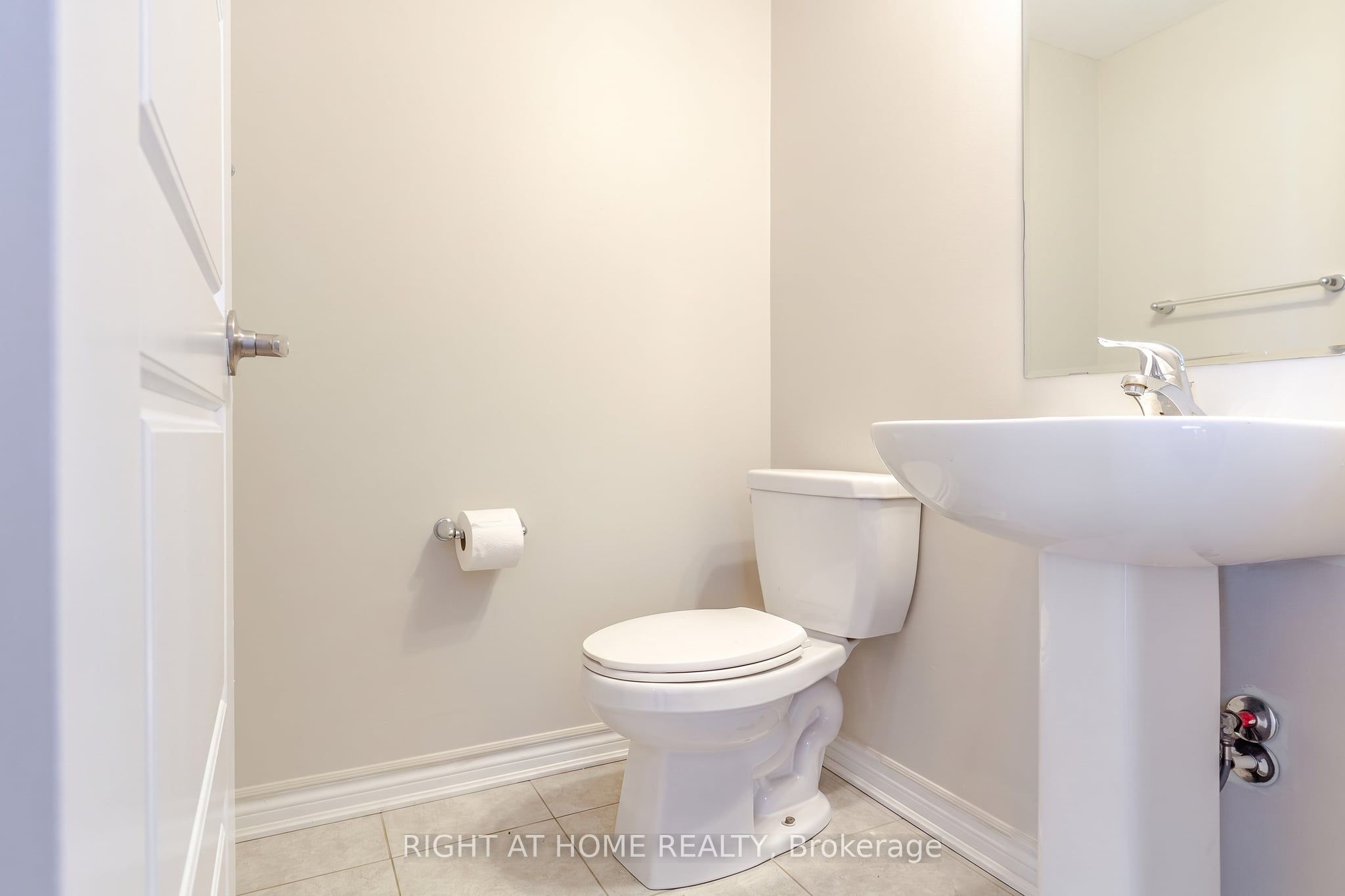 74 Frost Court Property Photo 20