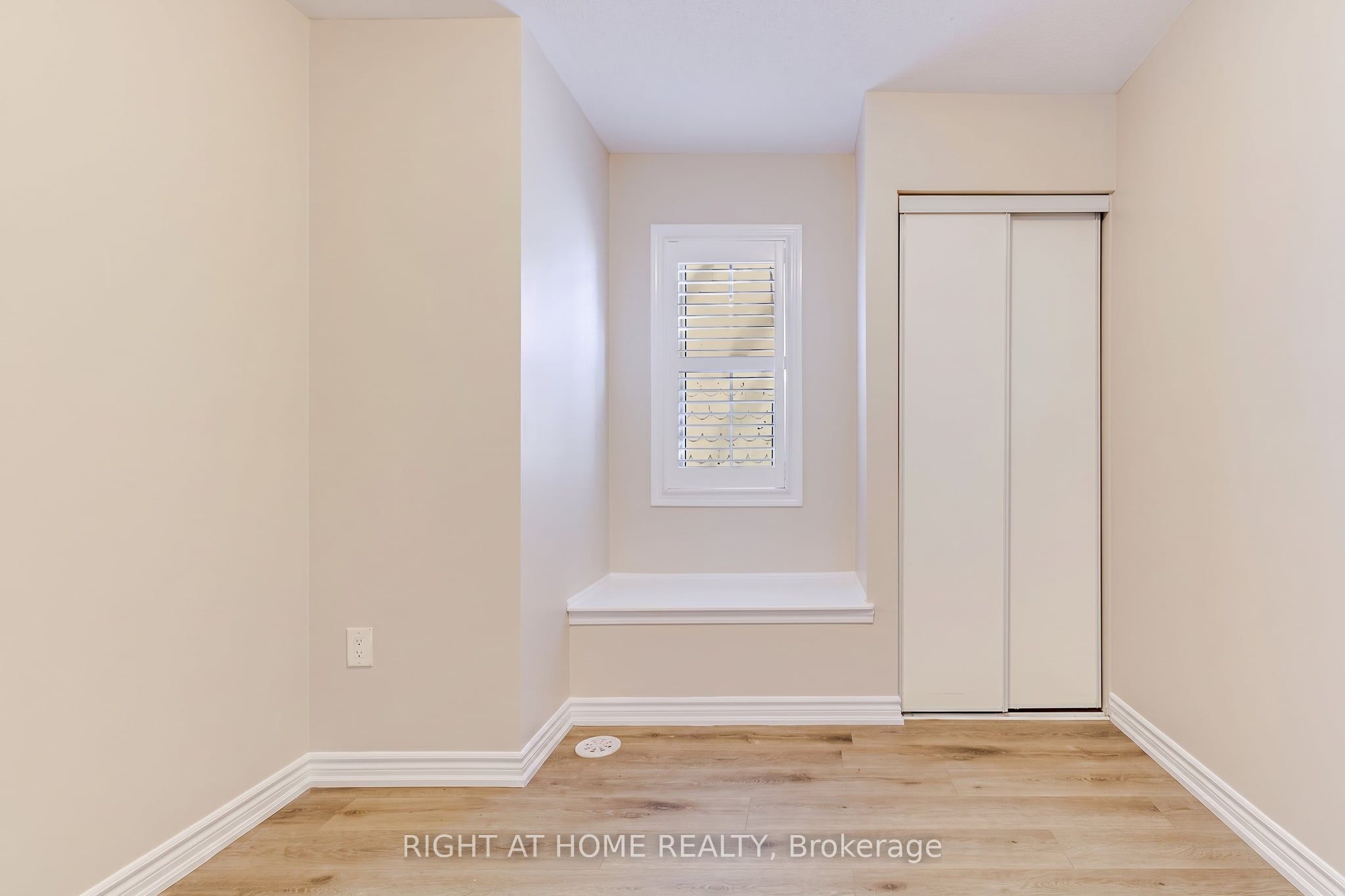 74 Frost Court Property Photo 27