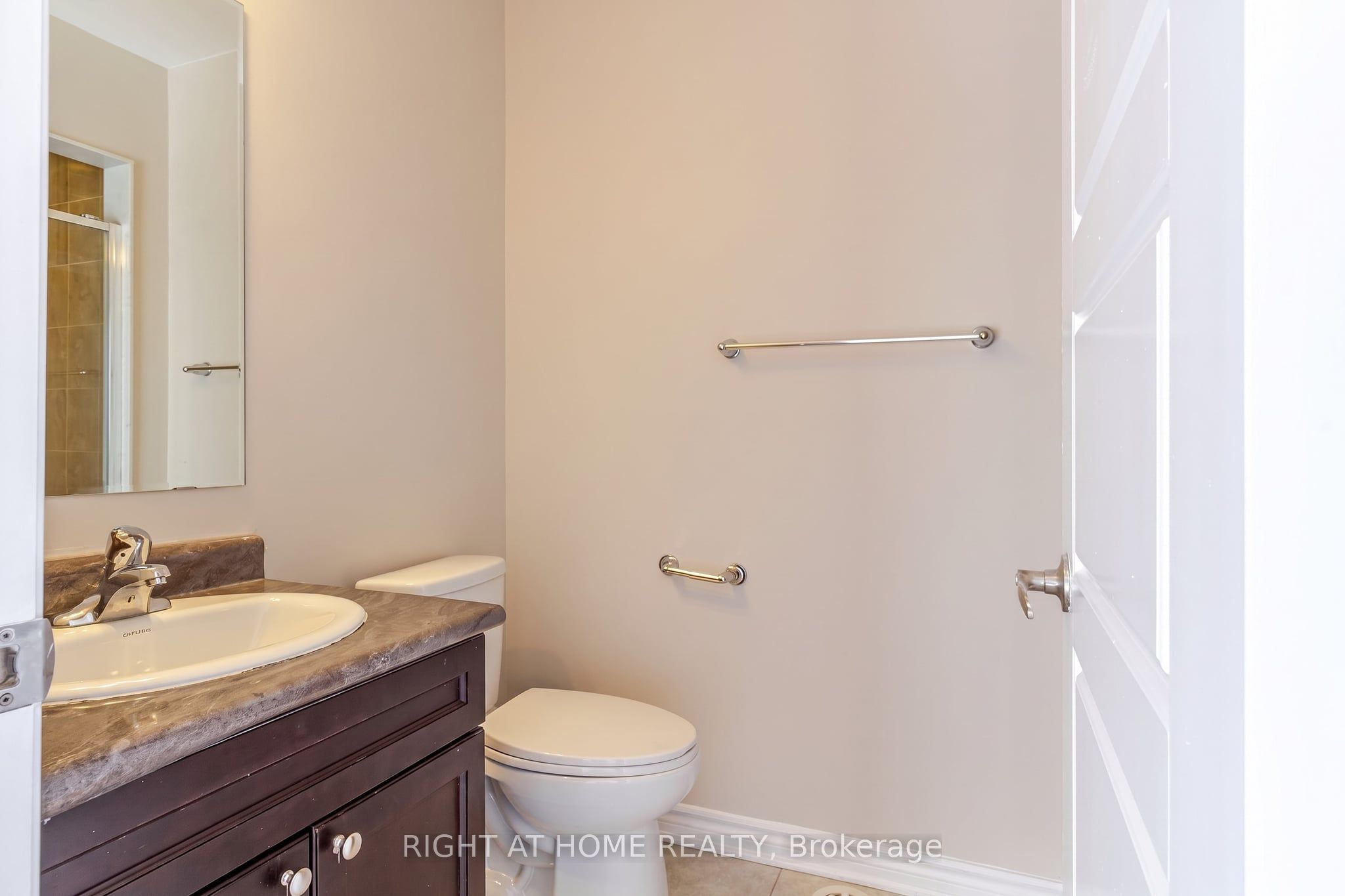 74 Frost Court Property Photo 33