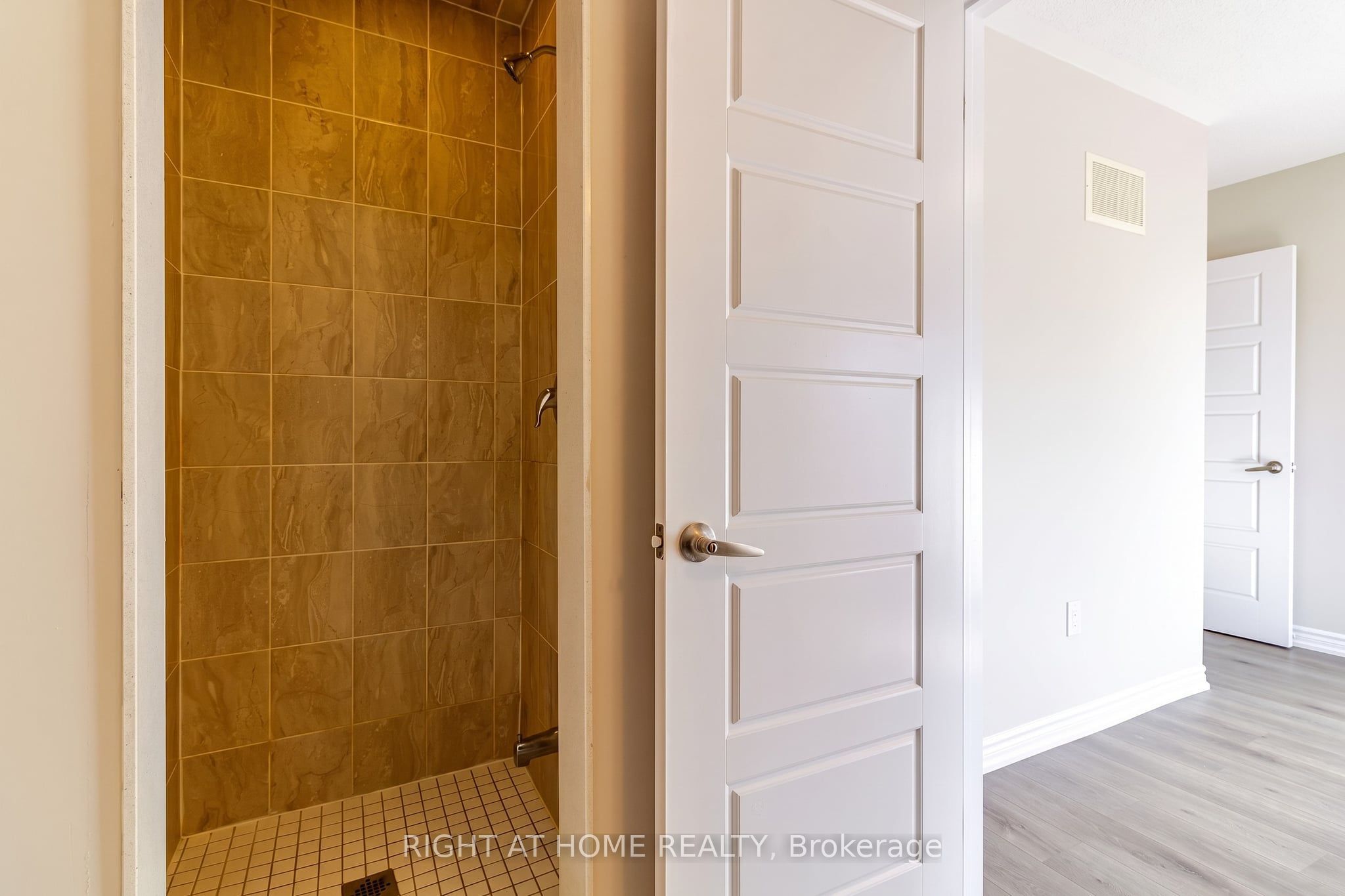 74 Frost Court Property Photo 34