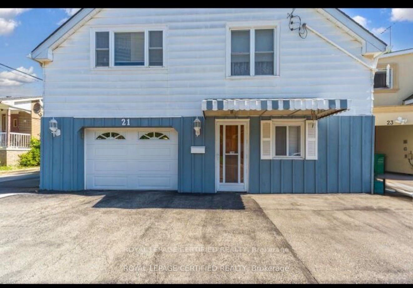 21 Denison Avenue Property Photo 3