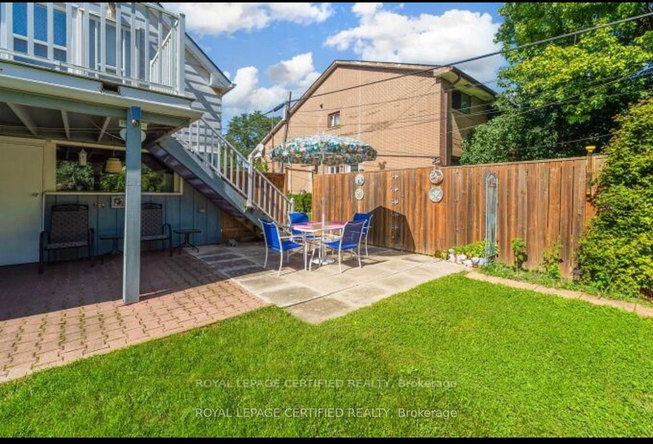 21 Denison Avenue Property Photo 10