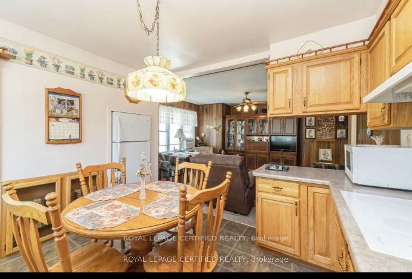 21 Denison Avenue Property Photo 17