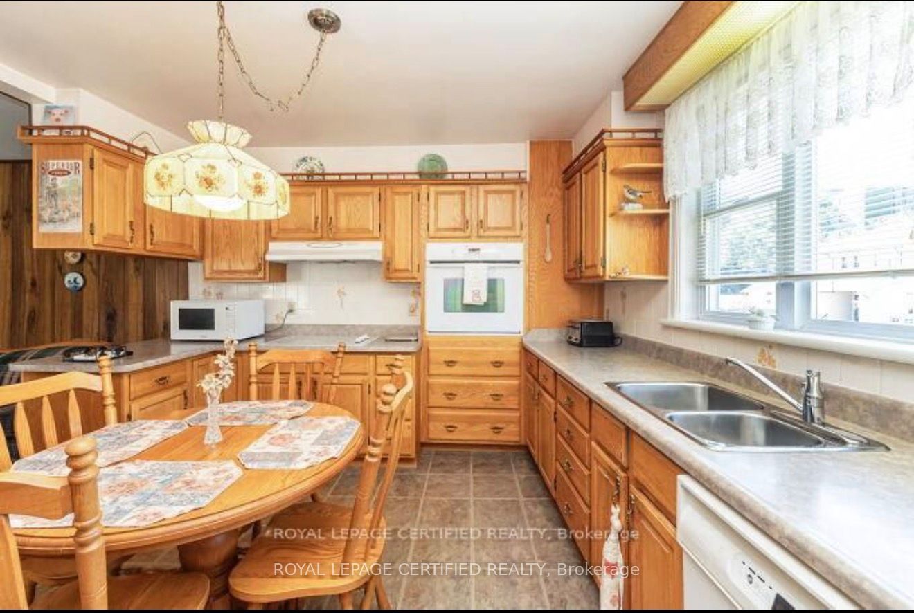 21 Denison Avenue Property Photo 18