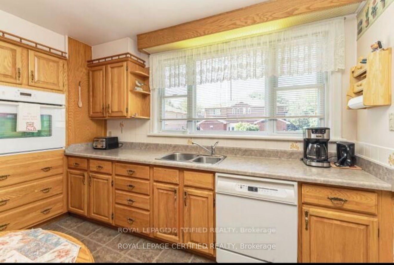 21 Denison Avenue Property Photo 20