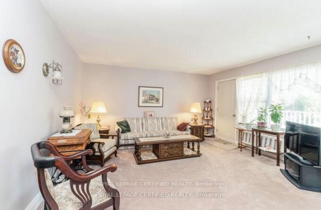 21 Denison Avenue Property Photo 25