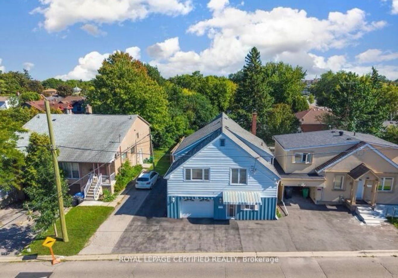 21 Denison Avenue Property Photo 33