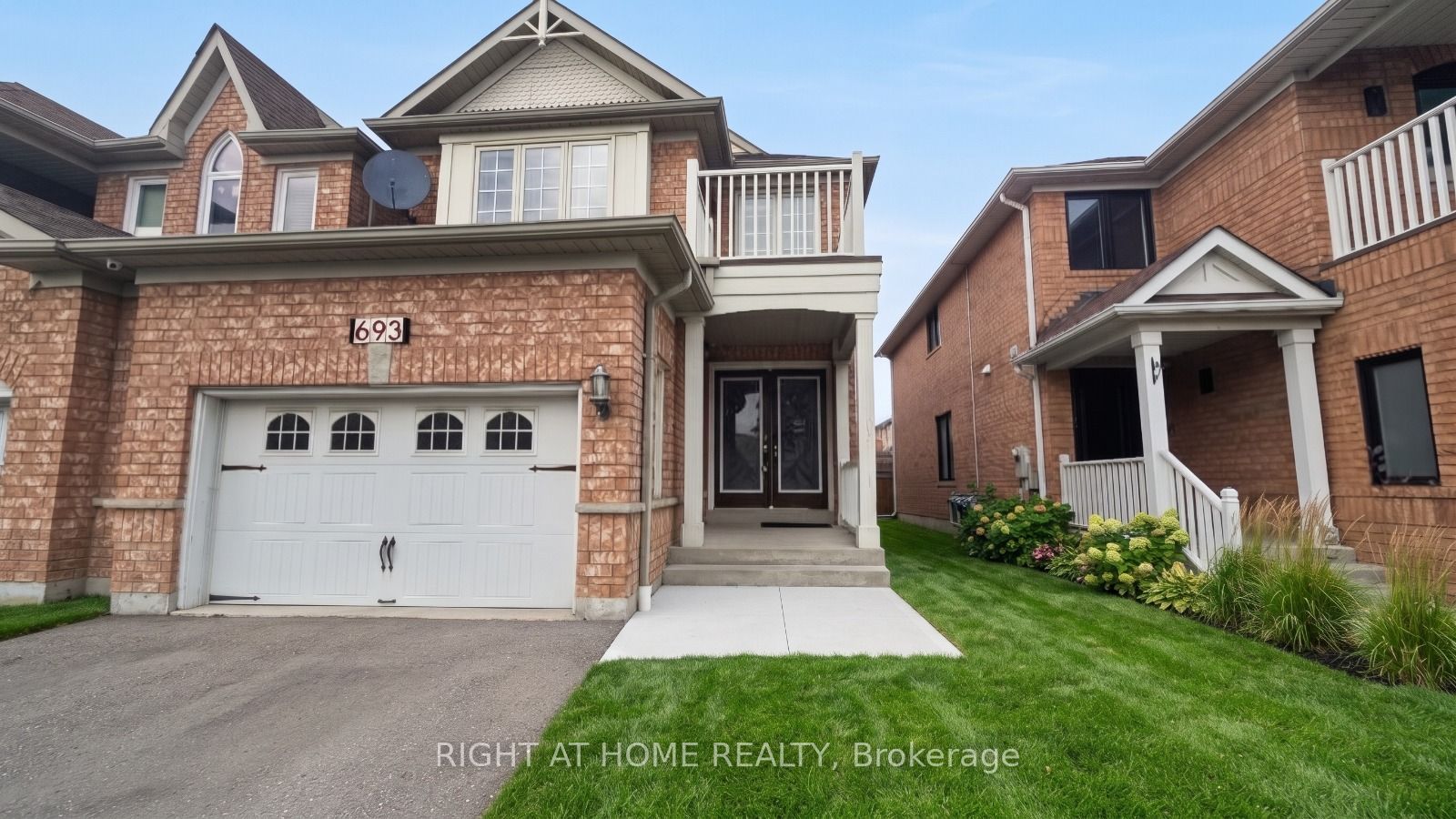 693 Macbeth Heights Property Photo 1