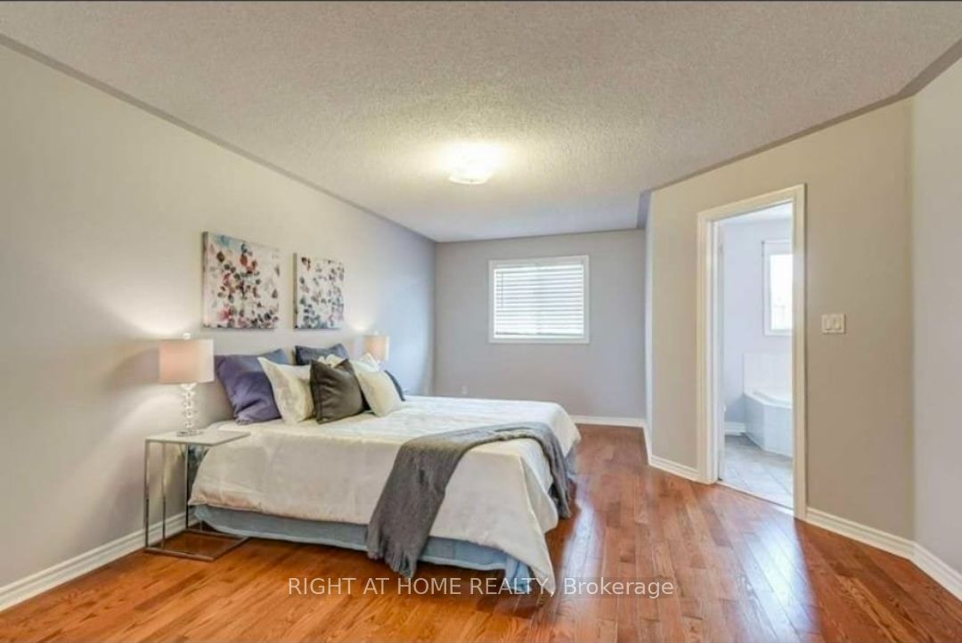 693 Macbeth Heights Property Photo 12