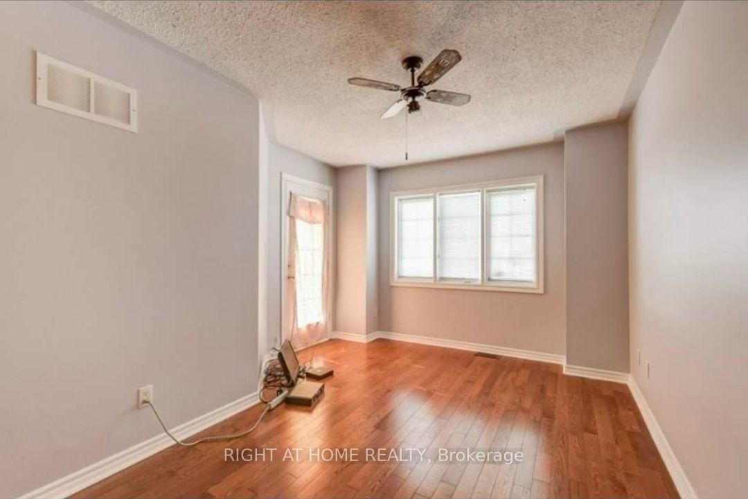 693 Macbeth Heights Property Photo 16