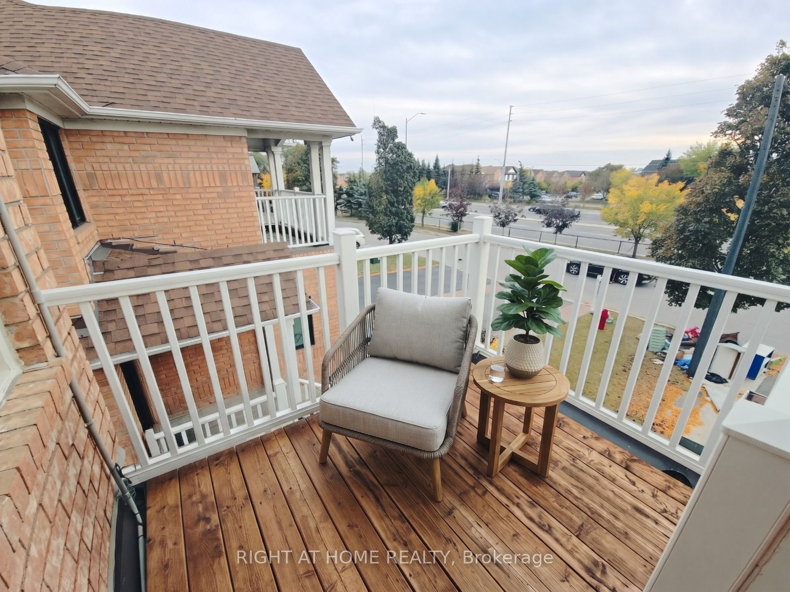 693 Macbeth Heights Property Photo 20