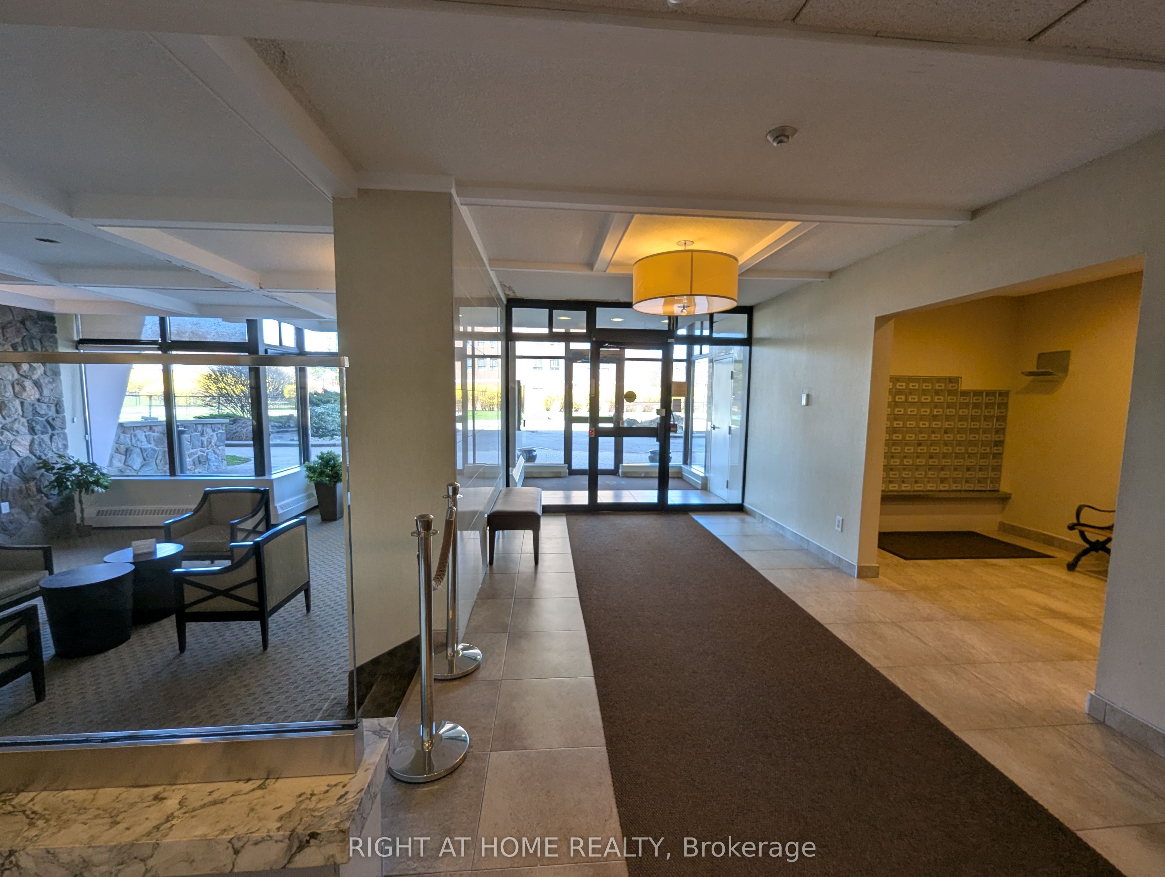 1615 Bloor Street N 708 Property Photo 3