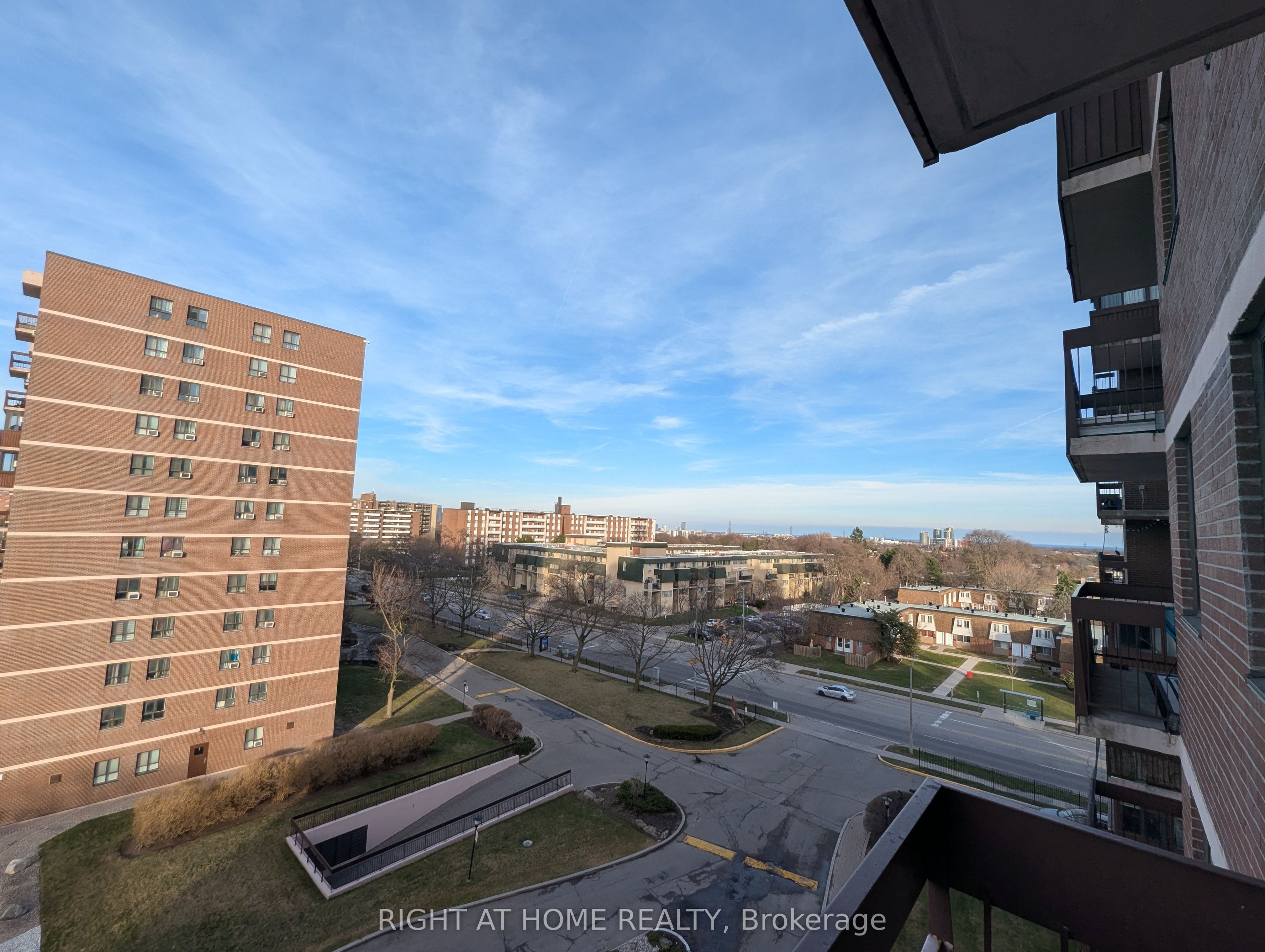 1615 Bloor Street N 708 Property Photo 5
