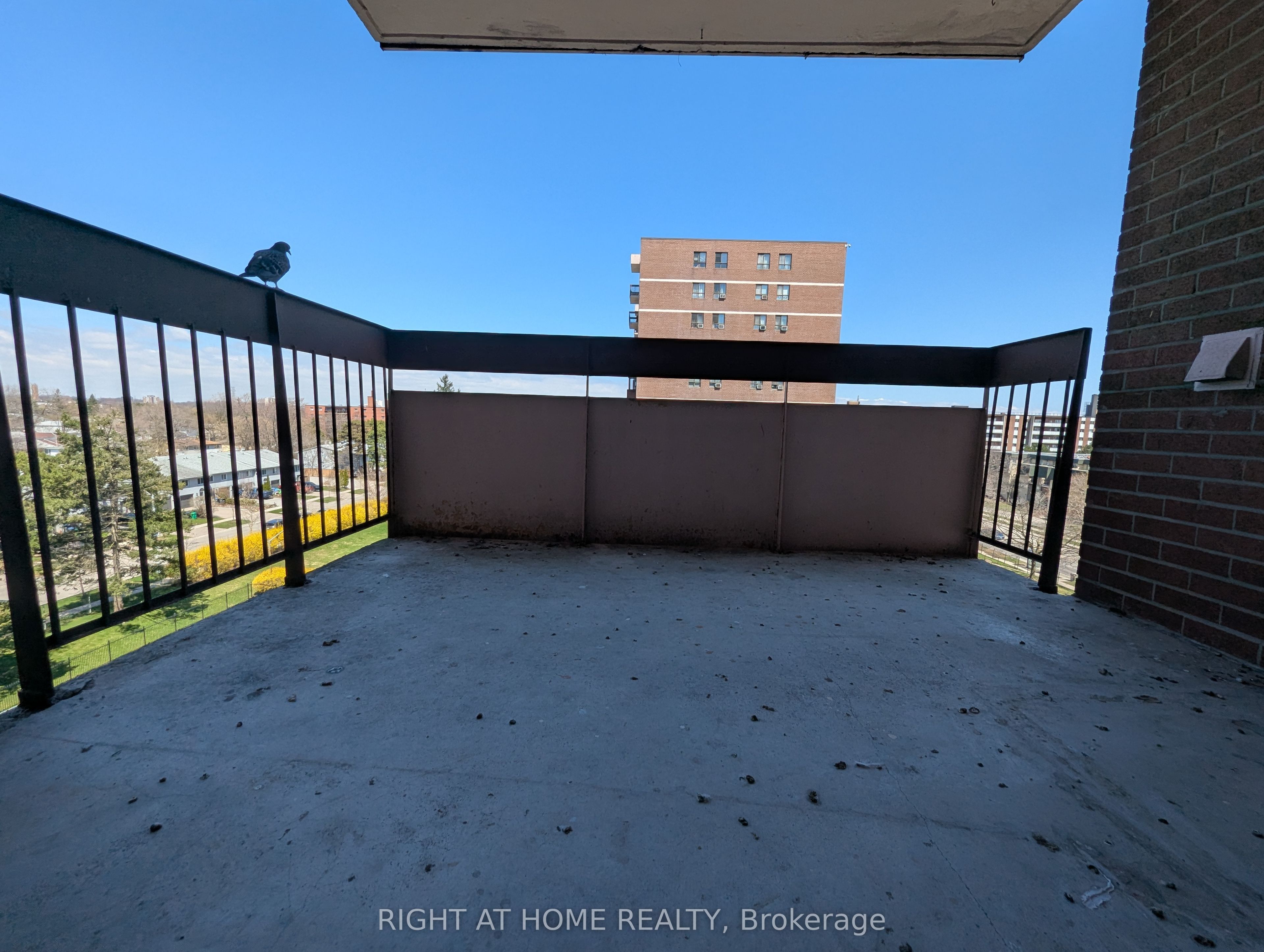 1615 Bloor Street N 708 Property Photo 6
