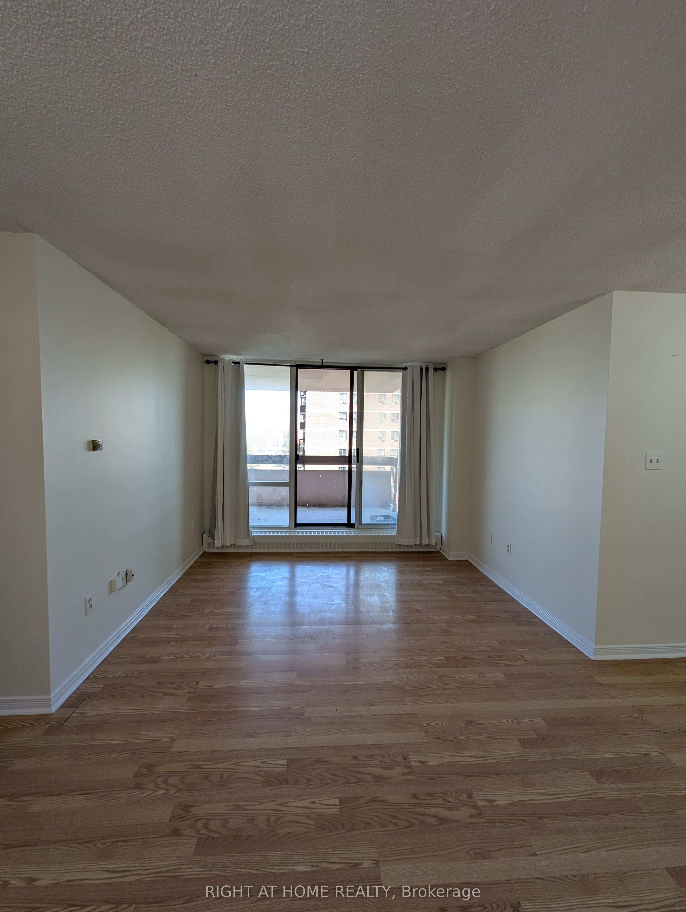 1615 Bloor Street N 708 Property Photo 8
