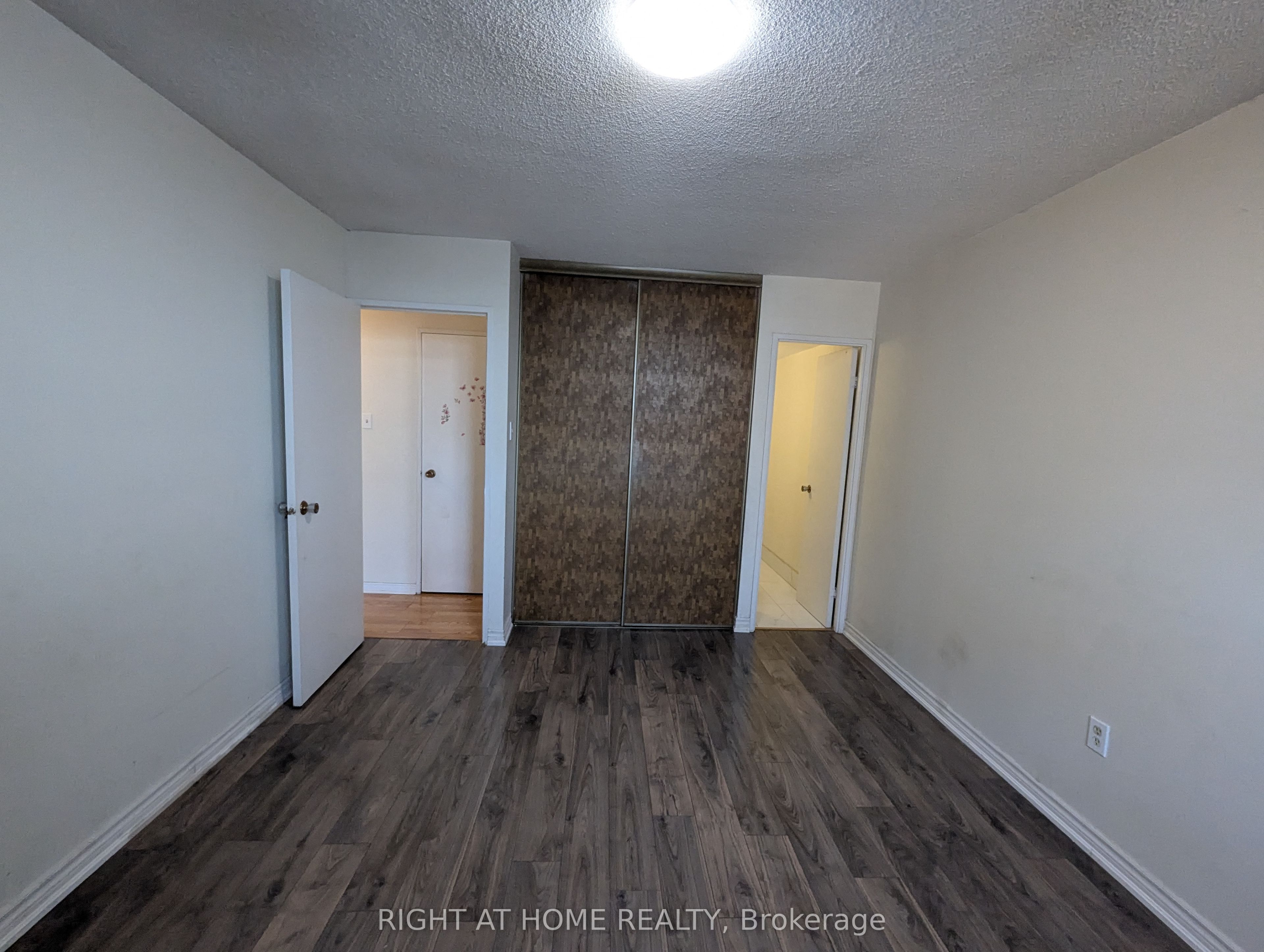 1615 Bloor Street N 708 Property Photo 13