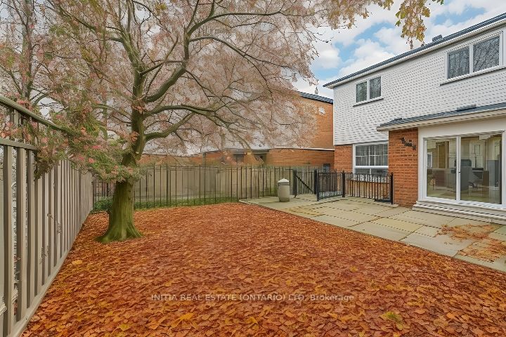 131 Ecclestone Drive Property Photo 13