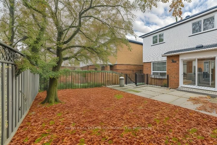 131 Ecclestone Drive Property Photo 36