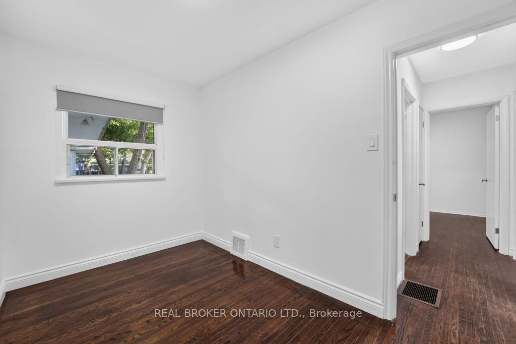 1024 Roosevelt Road Property Photo 17