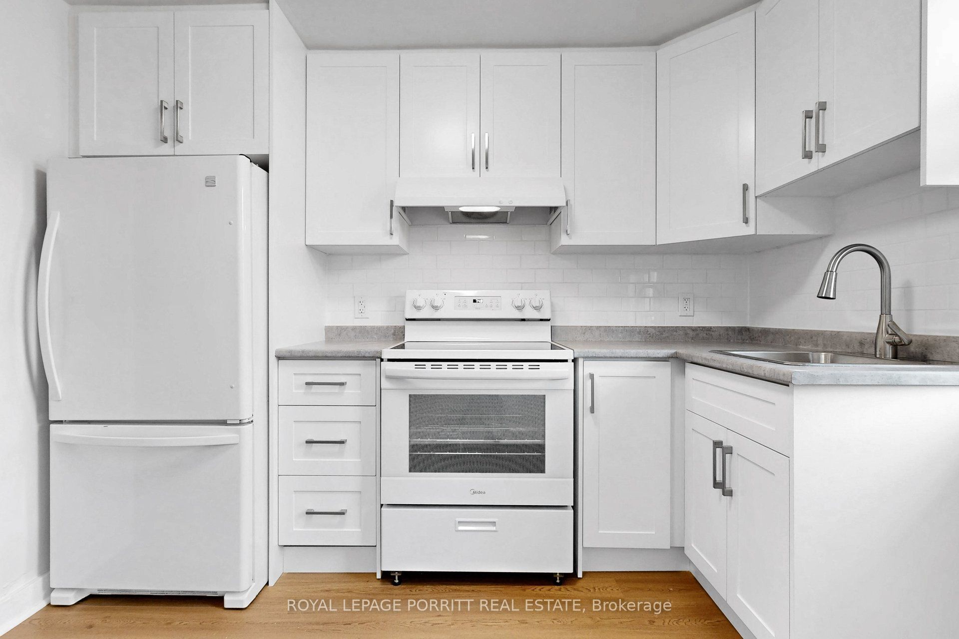 3399a Lake Shore Boulevard W Property Photo 8