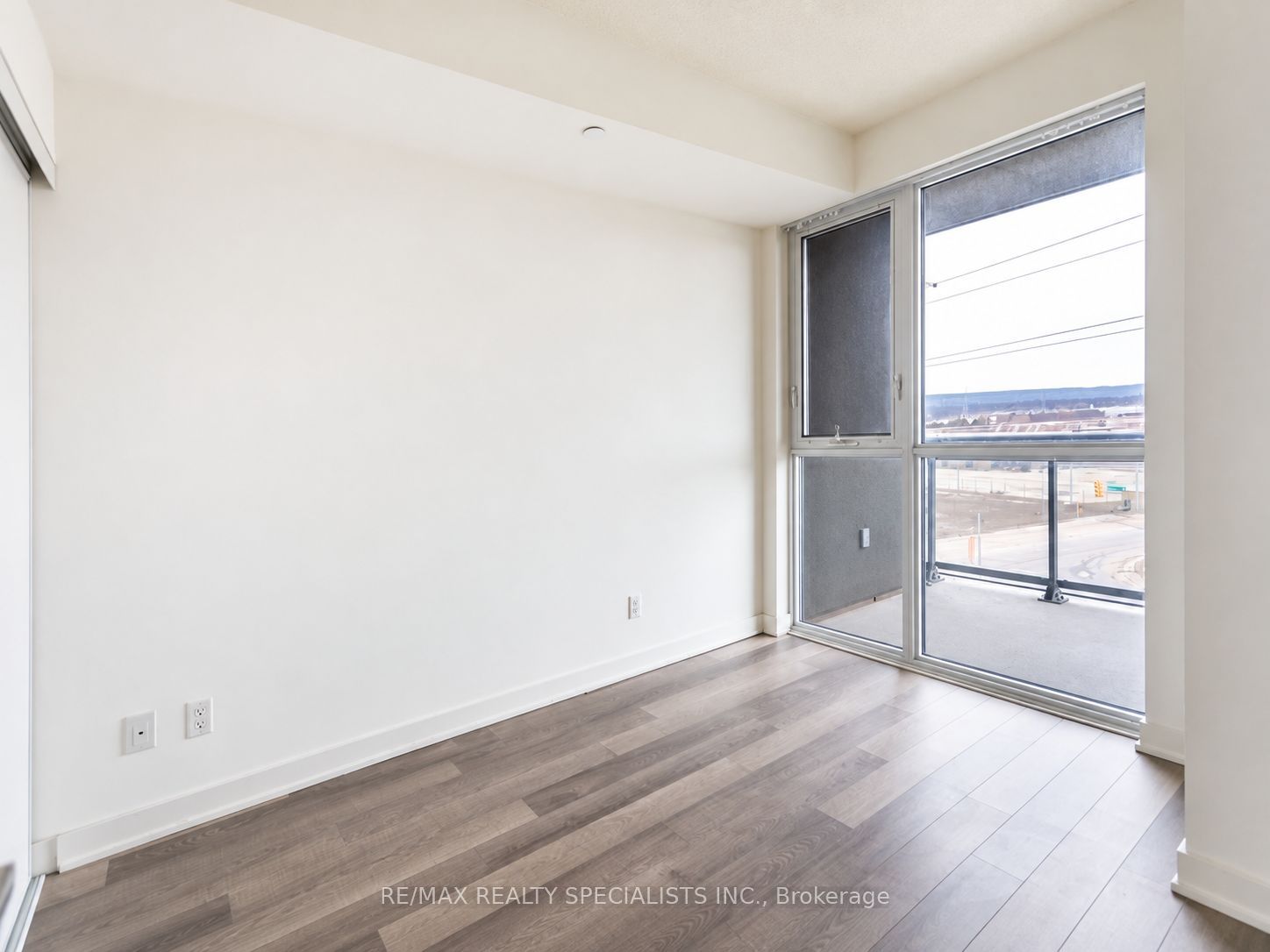 5230 Dundas Street A628 Property Photo 9