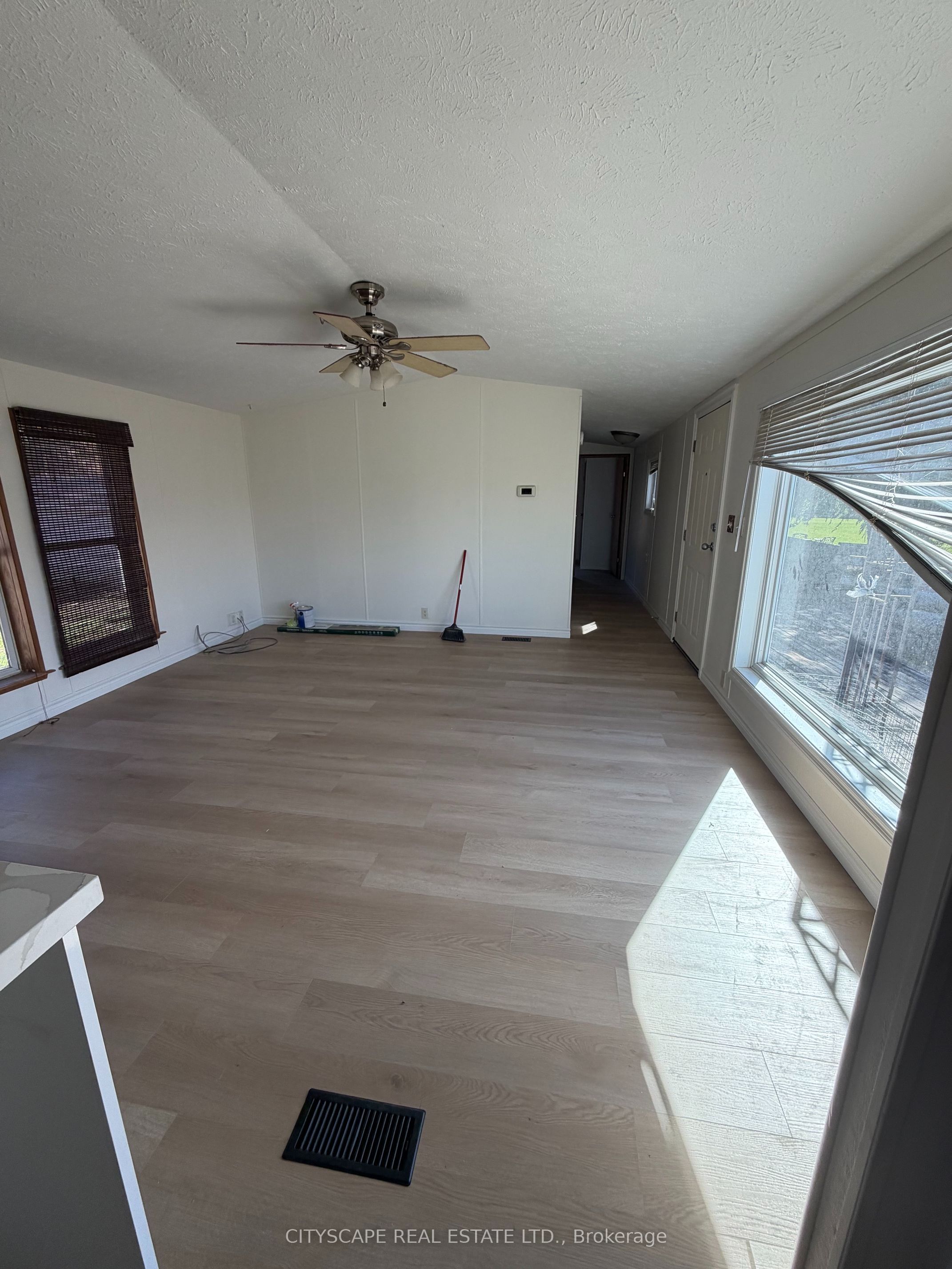18737 Shaws Creek Property Photo 2