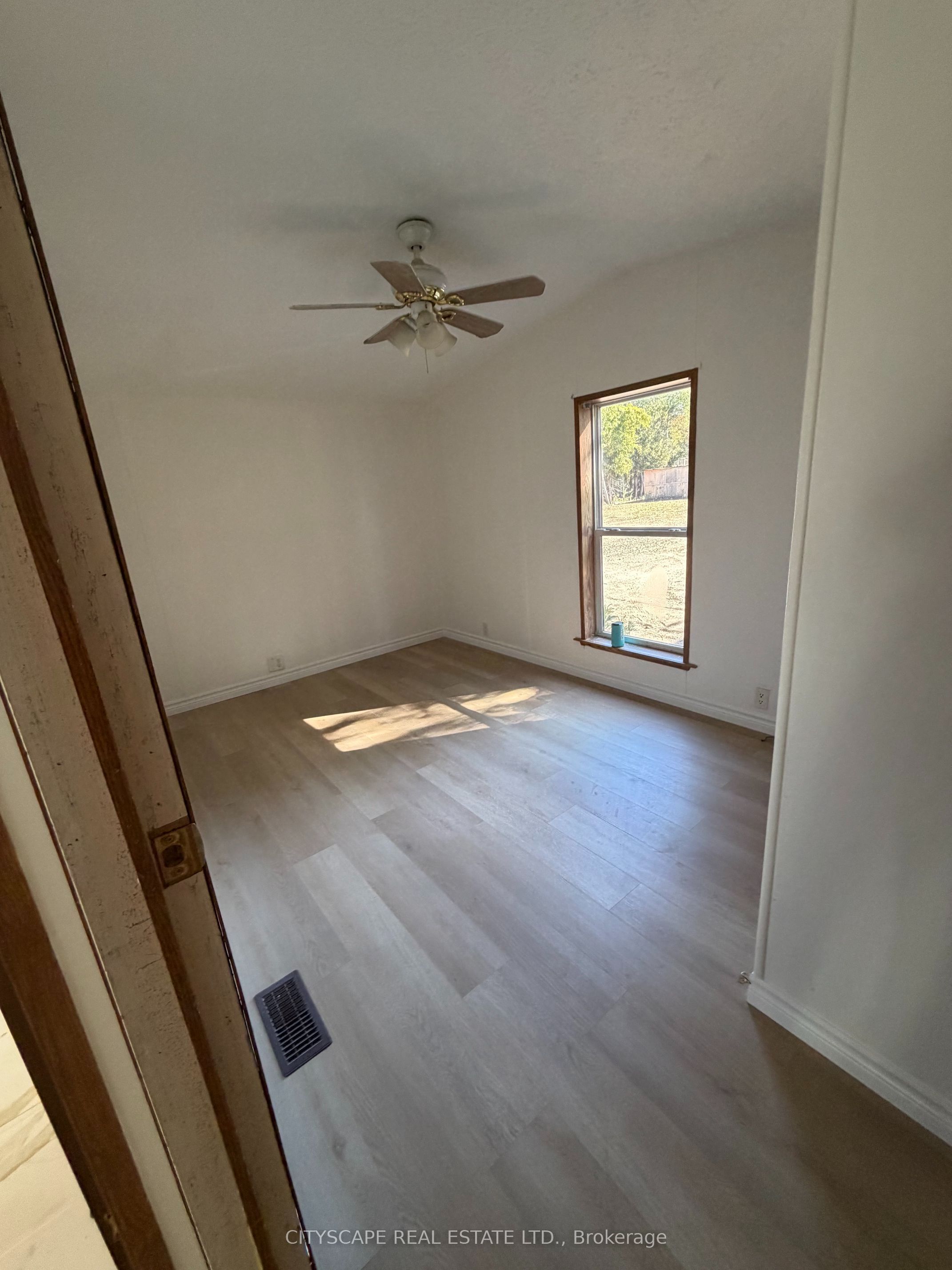 18737 Shaws Creek Property Photo 3