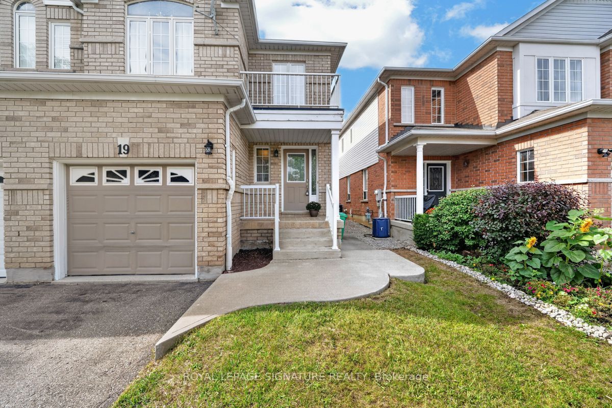 19 Mossgrove Crescent Property Photo 3