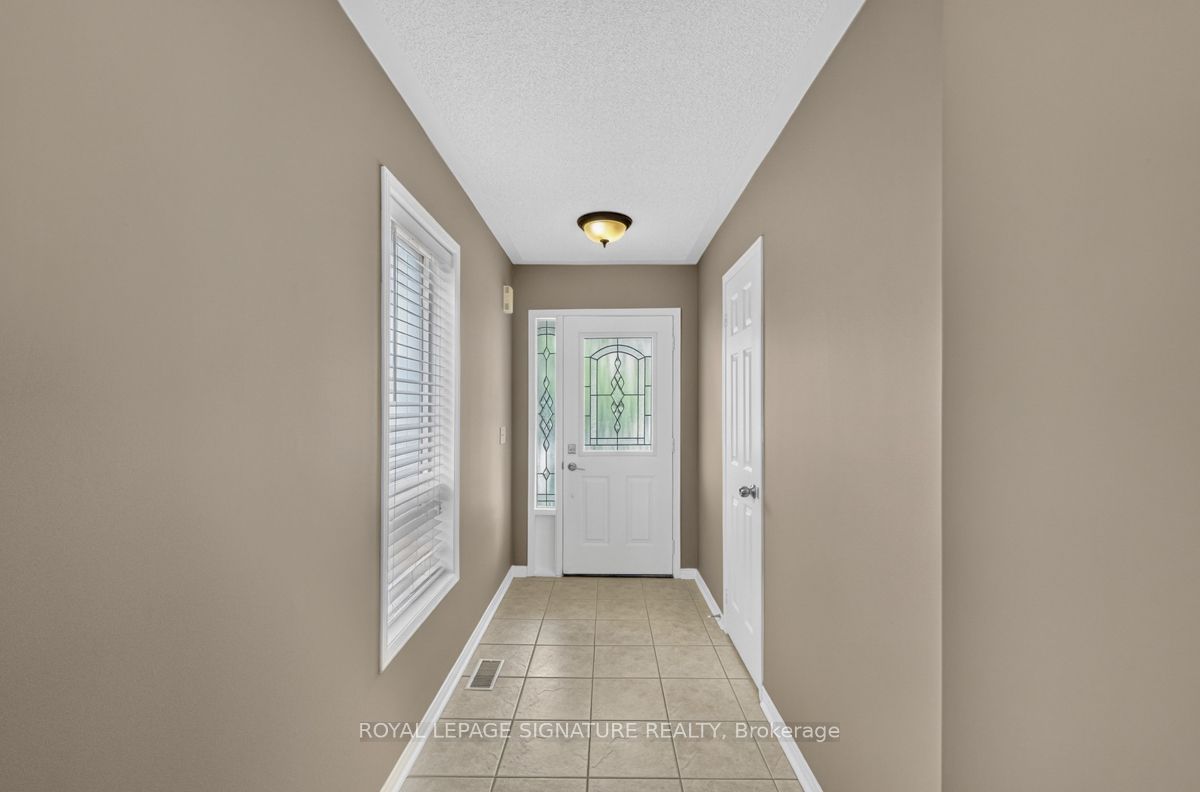19 Mossgrove Crescent Property Photo 5
