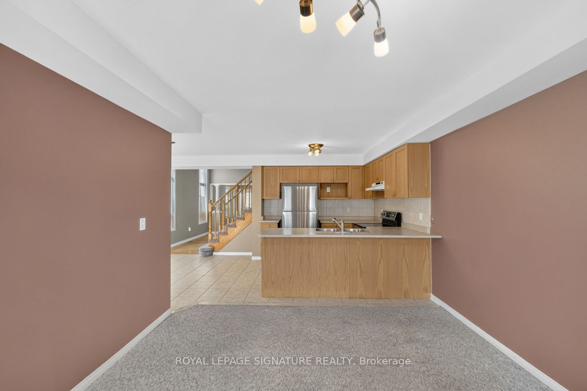 19 Mossgrove Crescent Property Photo 14